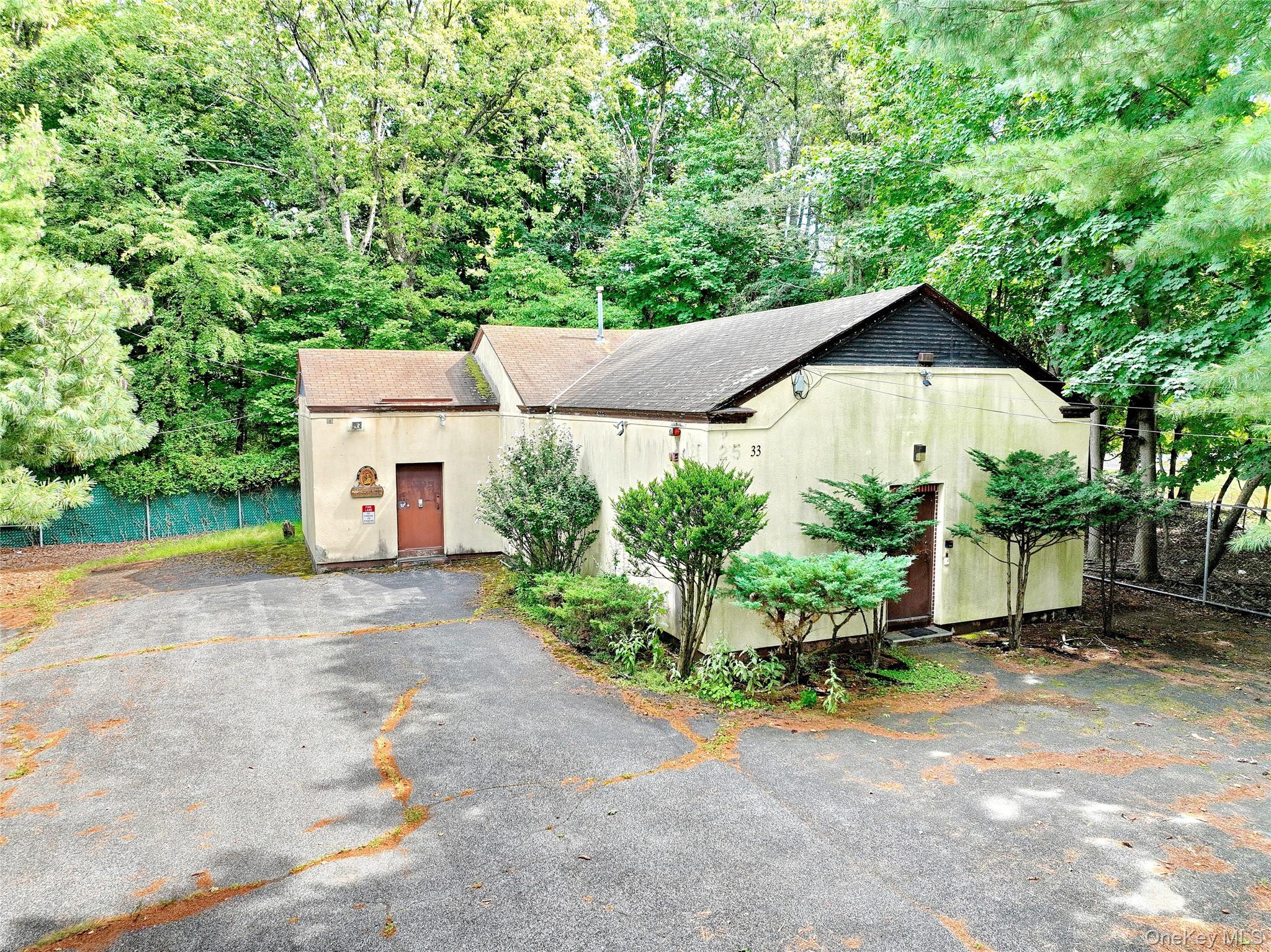 33 Church Road, Airmont, NY 10952