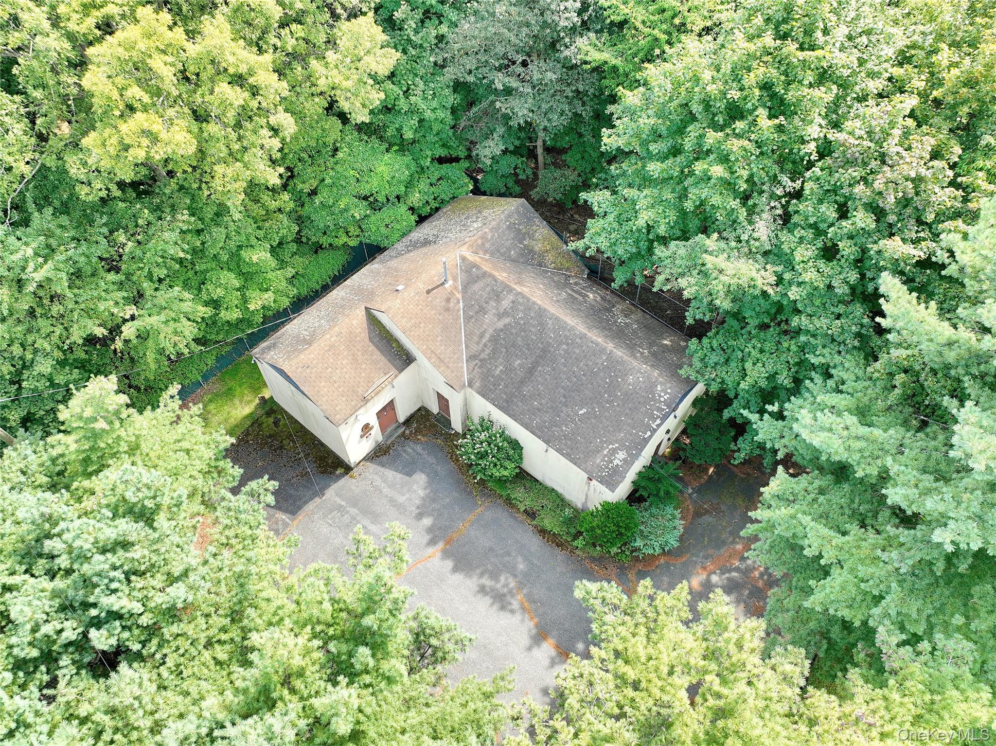 33 Church Road, Airmont, NY 10952