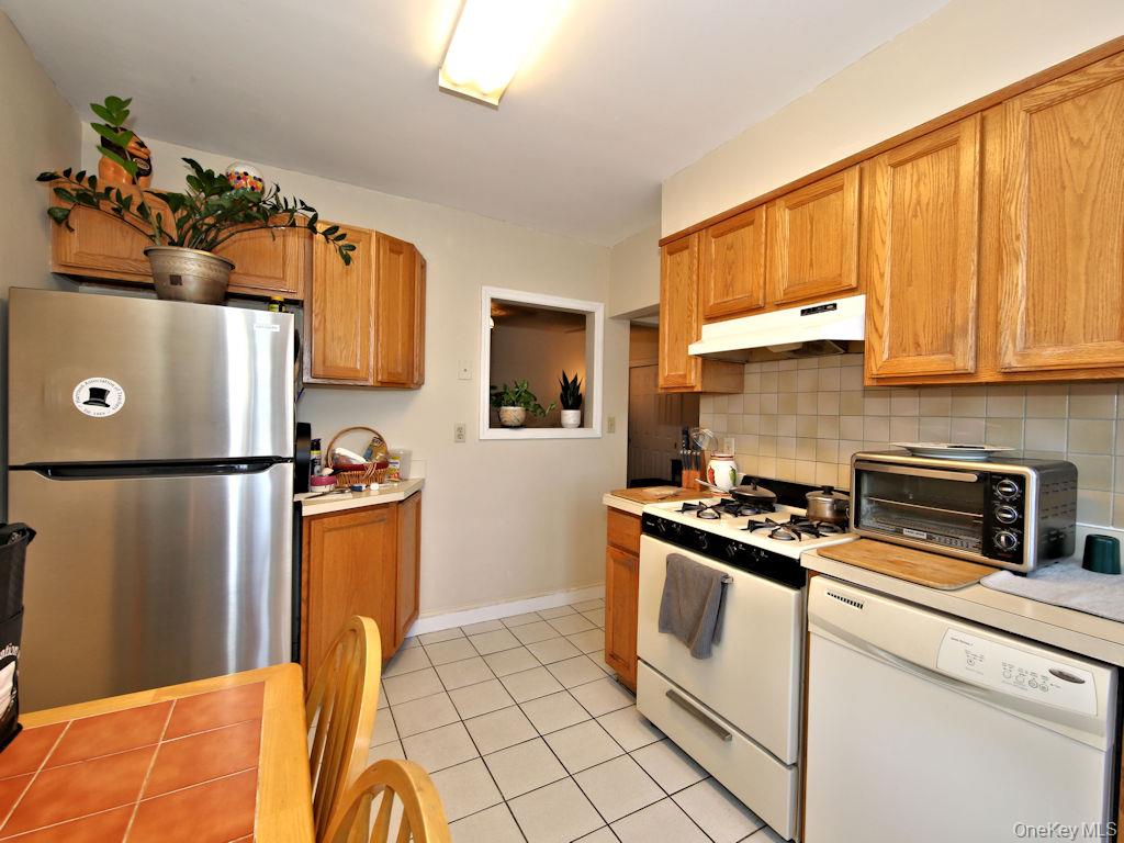 110 Bradford Street # 7, Harrison, NY 10528