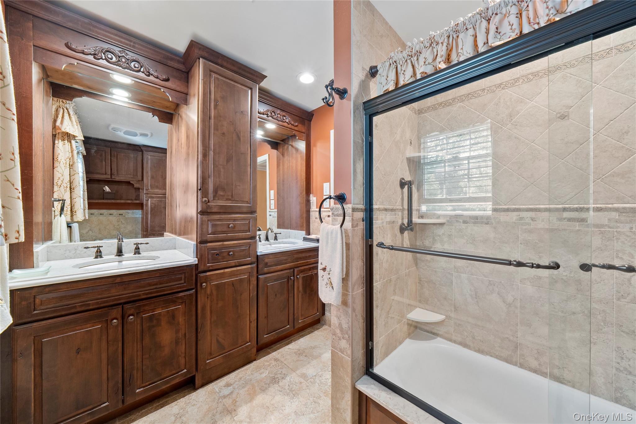 14 Gerek Avenue, West Islip, NY 11795