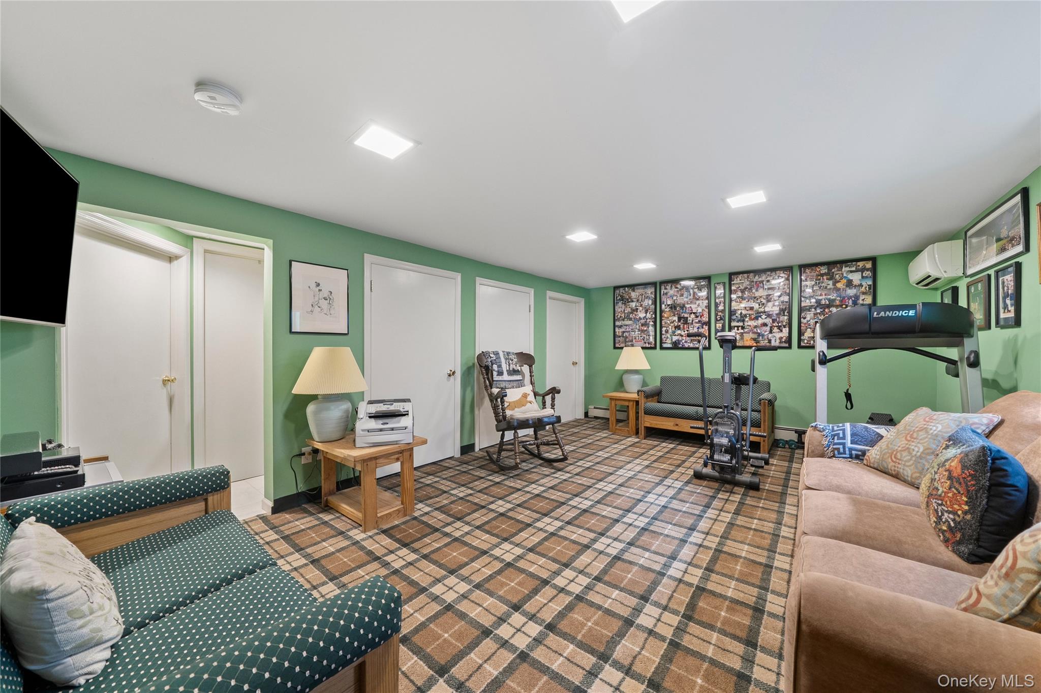 14 Gerek Avenue, West Islip, NY 11795