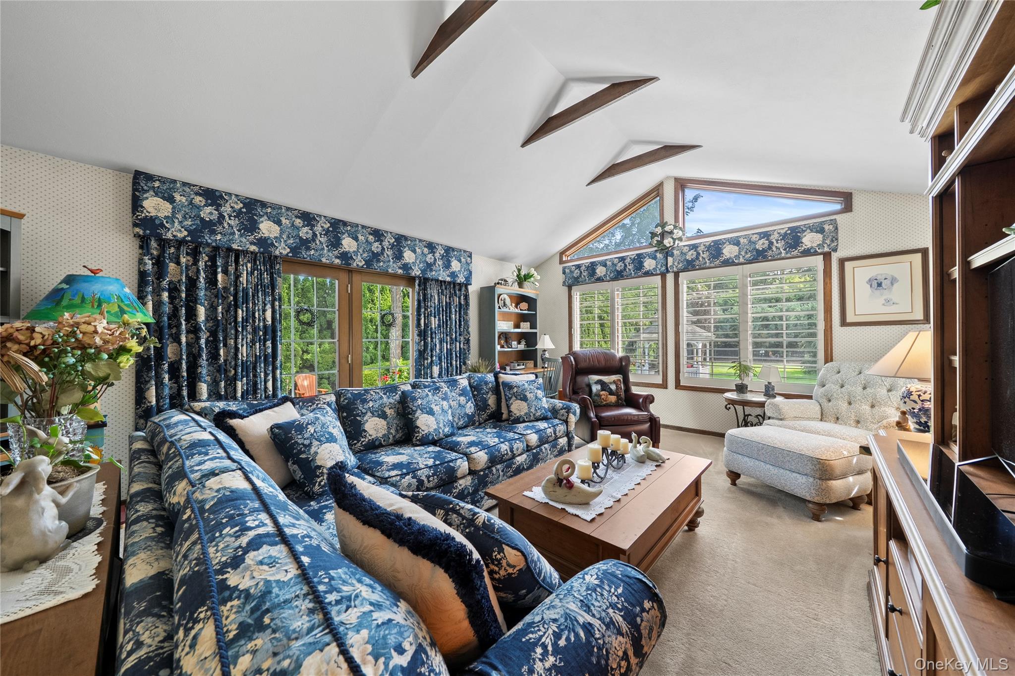 14 Gerek Avenue, West Islip, NY 11795