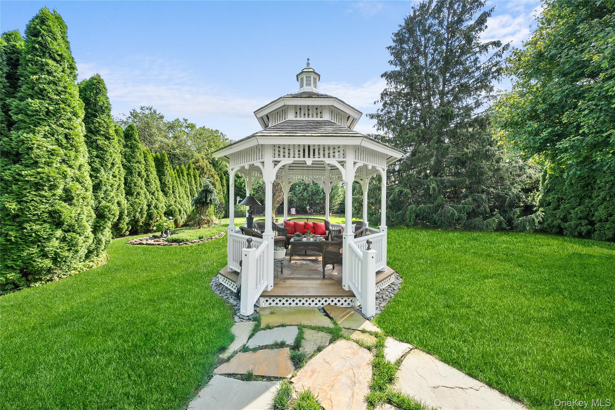 14 Gerek Avenue, West Islip, NY 11795