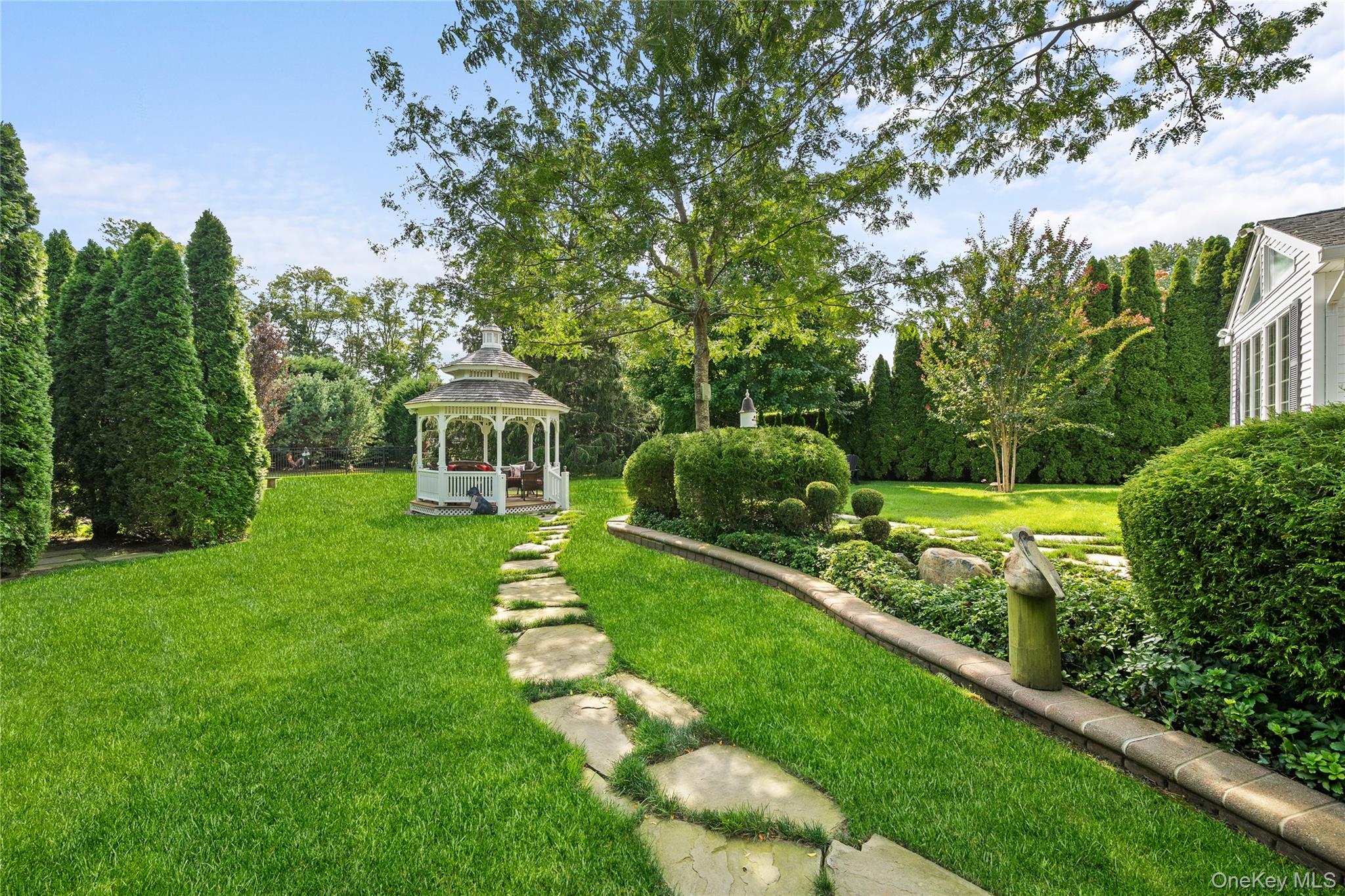 14 Gerek Avenue, West Islip, NY 11795