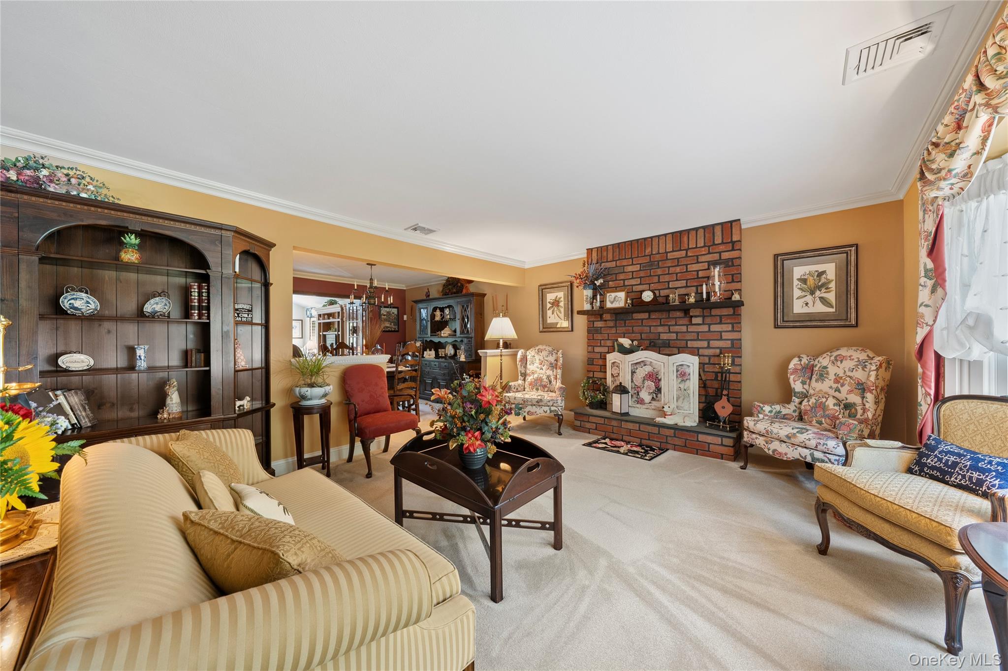 14 Gerek Avenue, West Islip, NY 11795