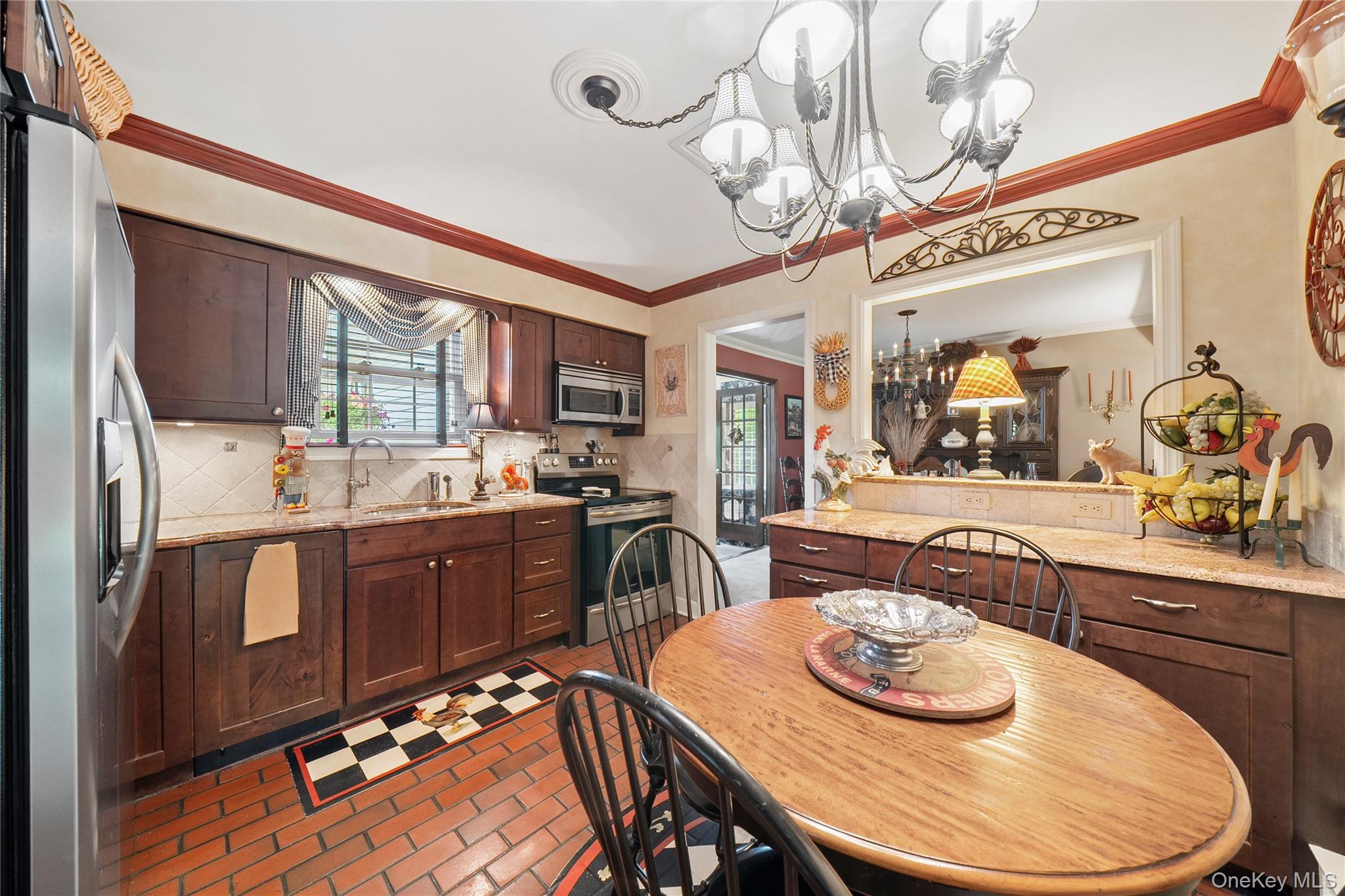 14 Gerek Avenue, West Islip, NY 11795