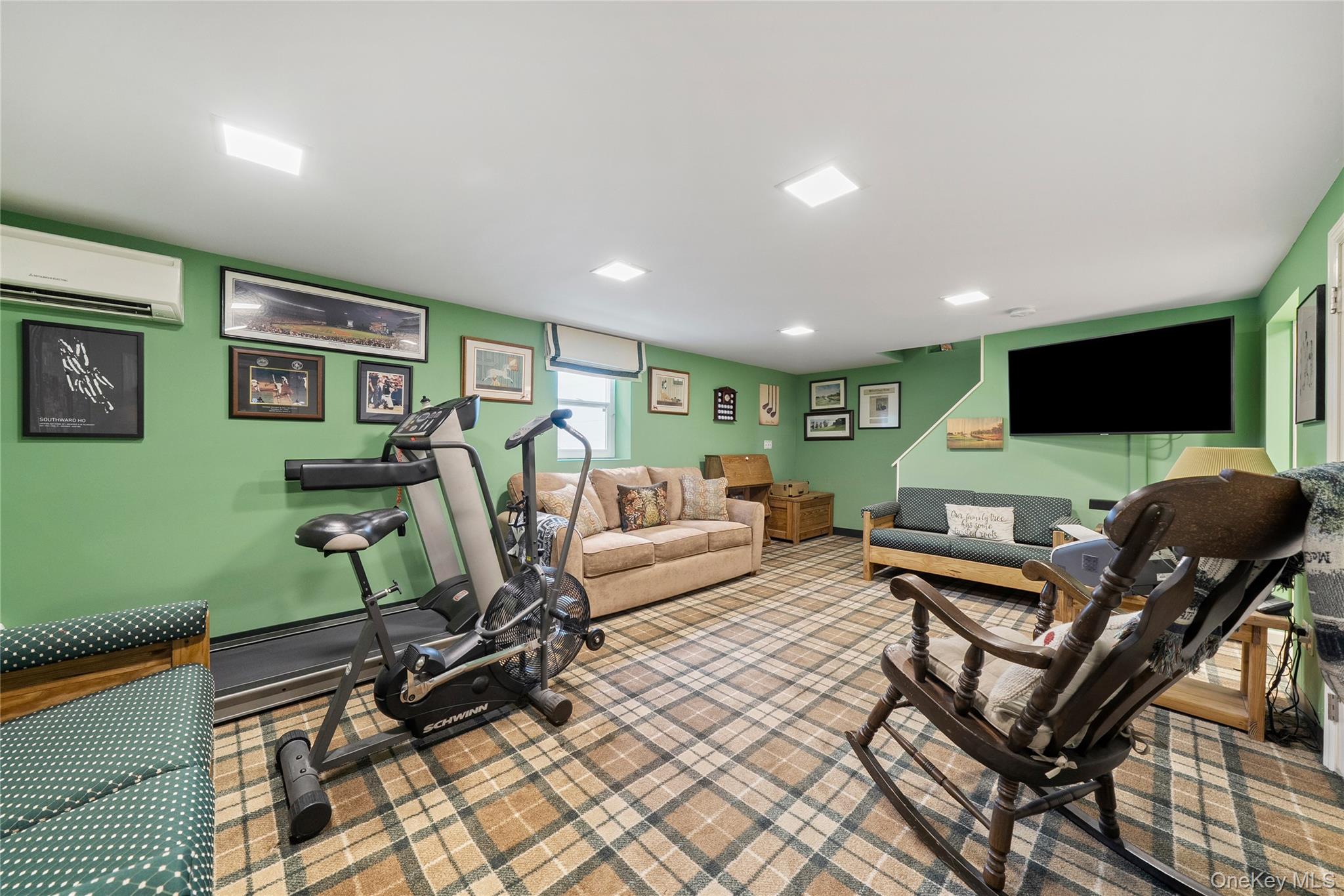 14 Gerek Avenue, West Islip, NY 11795