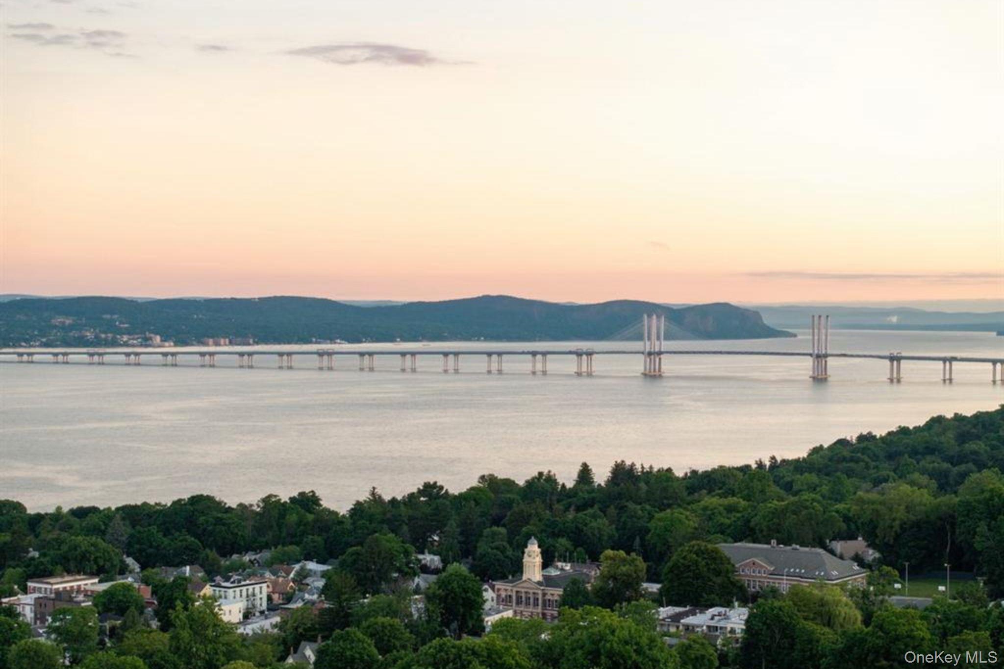 4 Marker Ridge # 2, Irvington, NY 10533