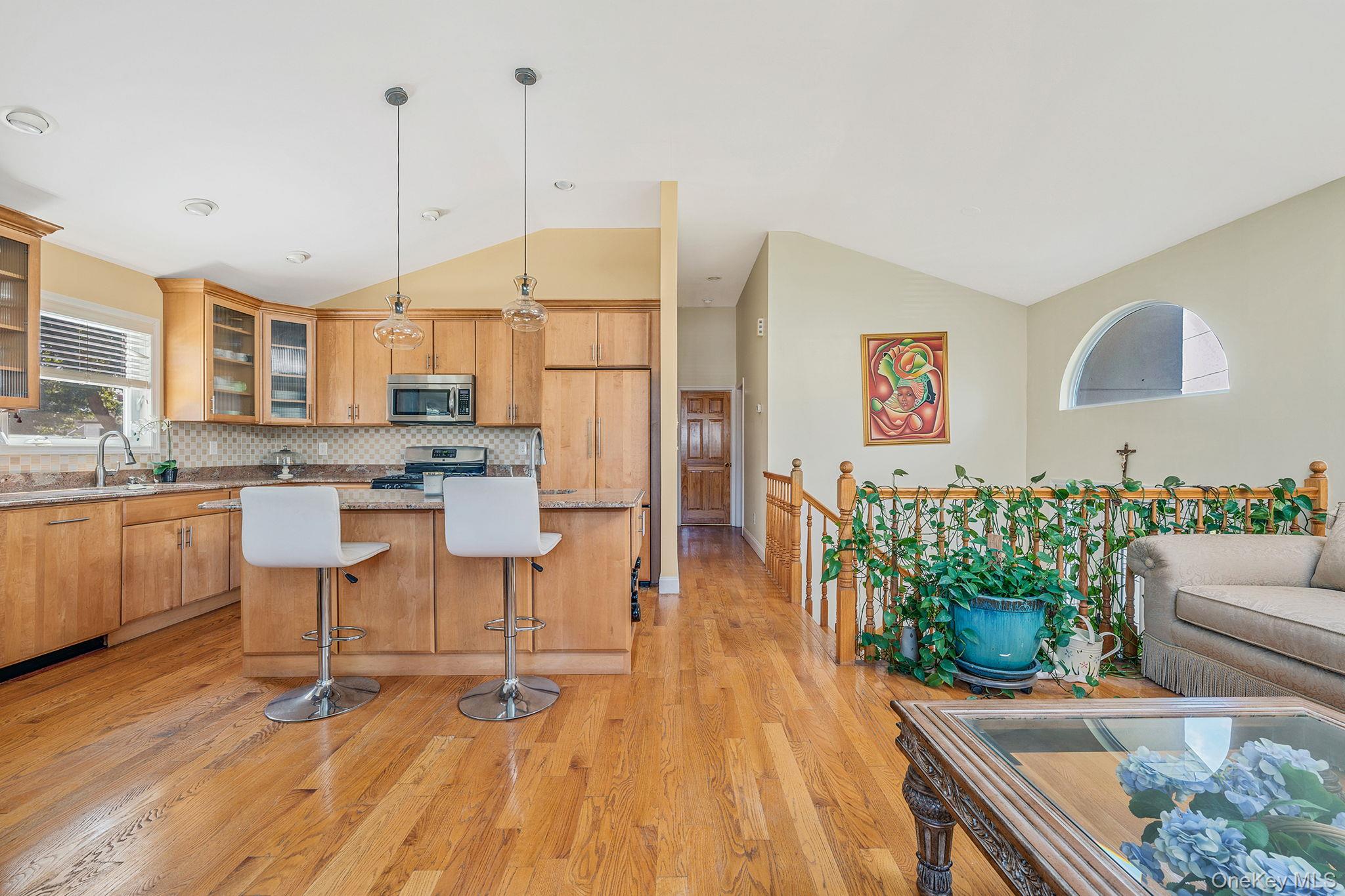 540 Scudder Avenue, Copiague, NY 11726