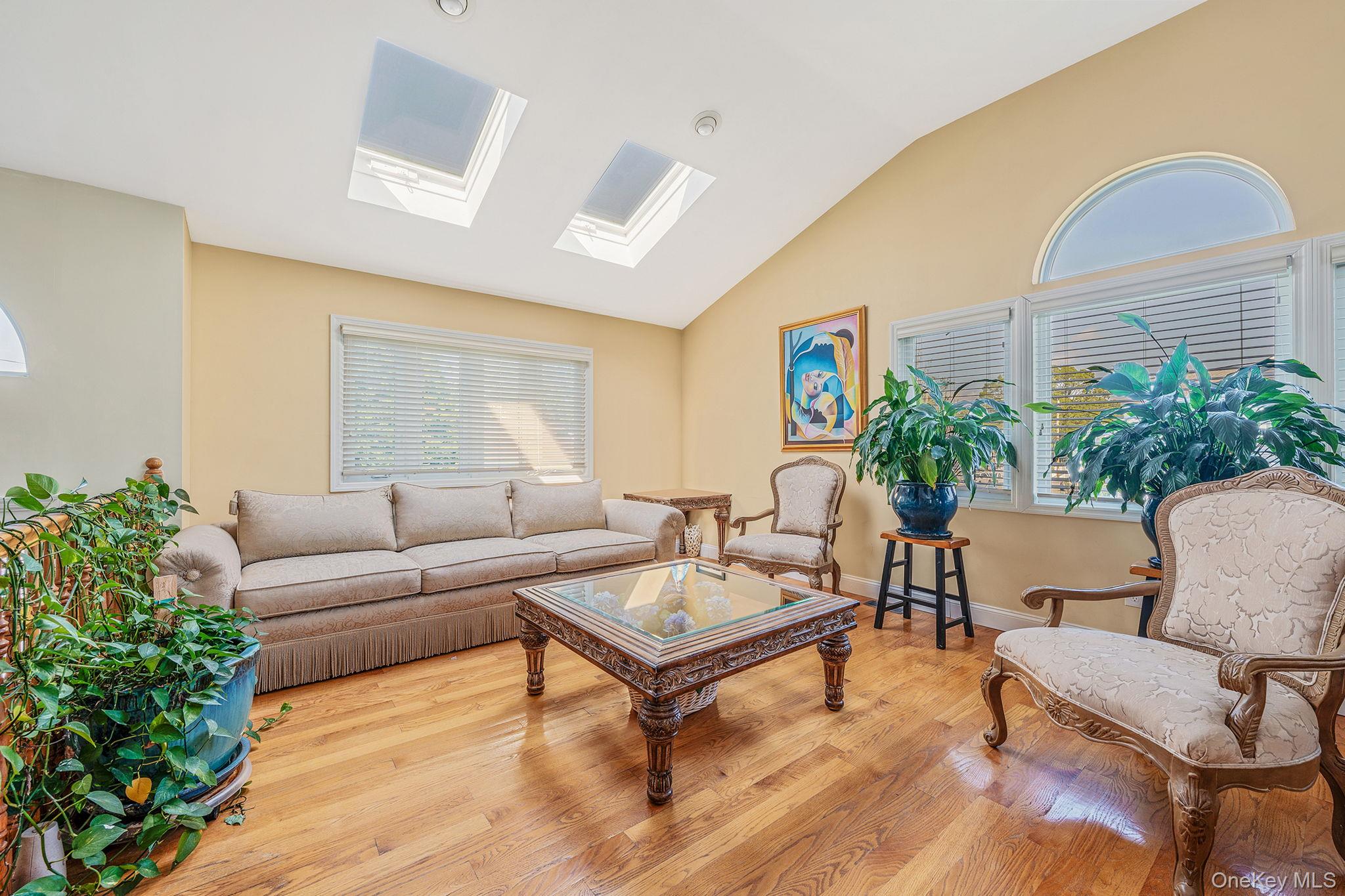 540 Scudder Avenue, Copiague, NY 11726