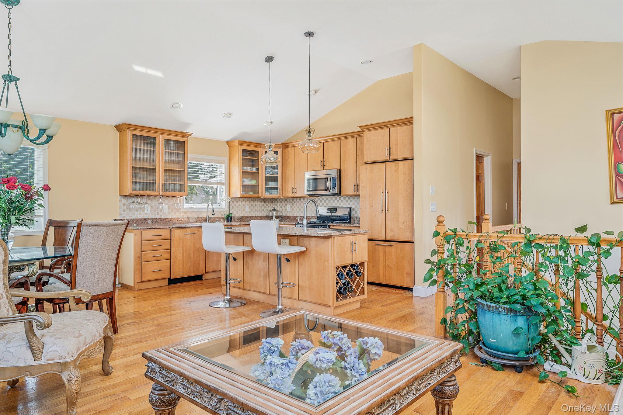 540 Scudder Avenue, Copiague, NY 11726