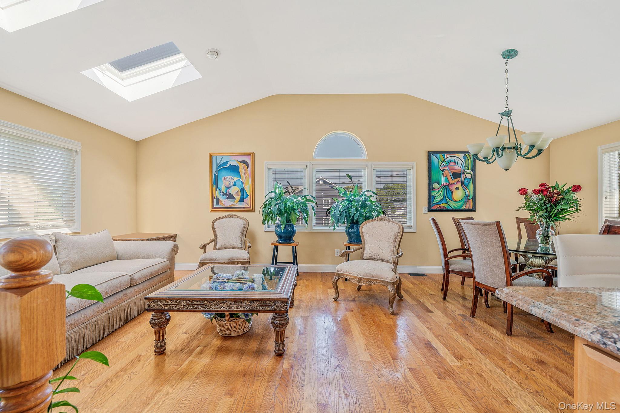 540 Scudder Avenue, Copiague, NY 11726