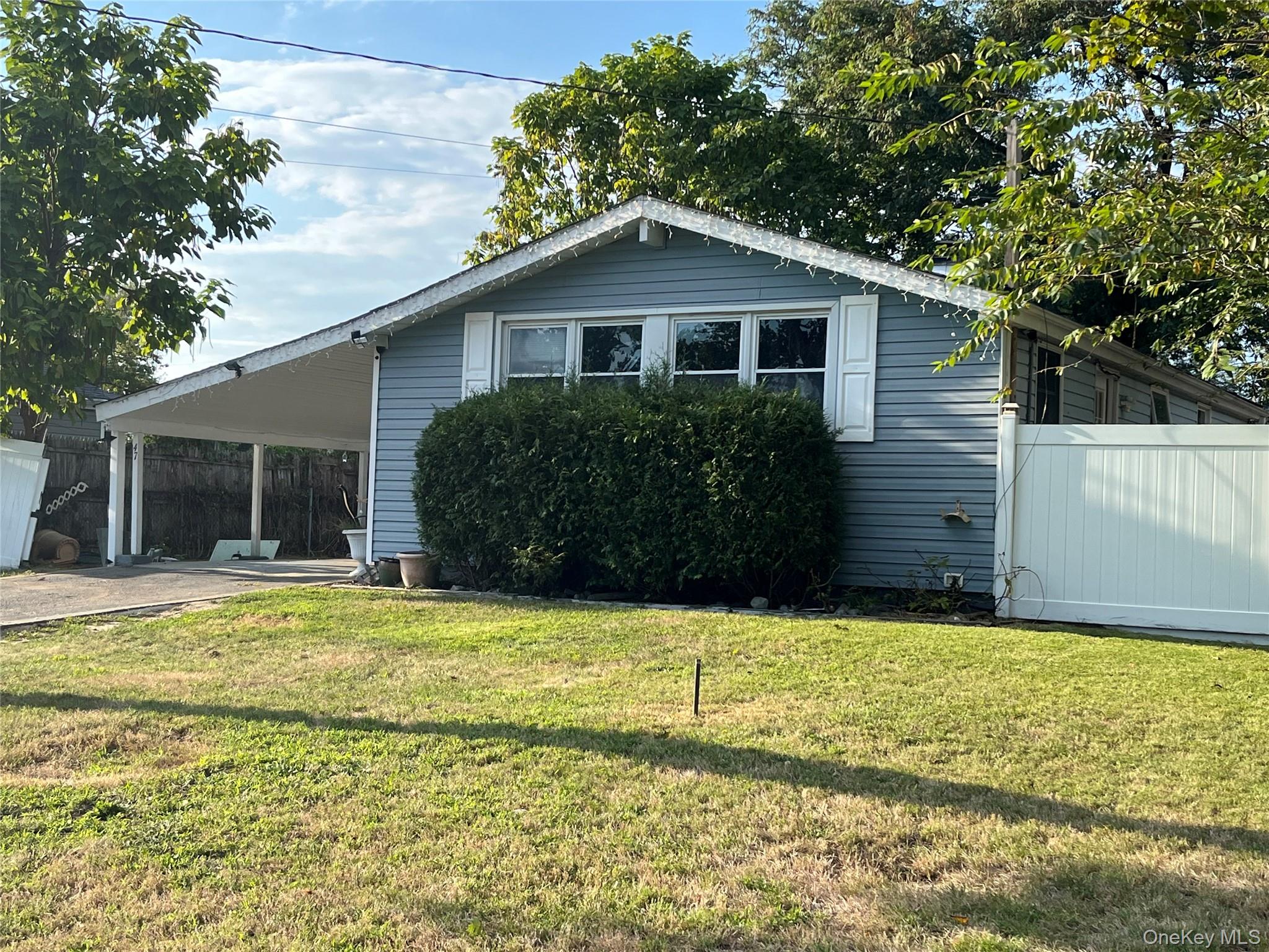 47 Hackmatack Street, Central Islip, NY 11722