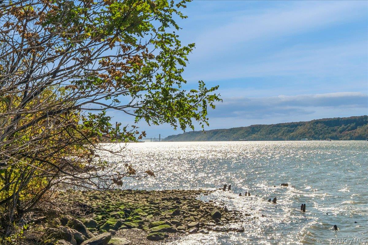 1020 Warburton Avenue # 9E, Yonkers, NY 10701