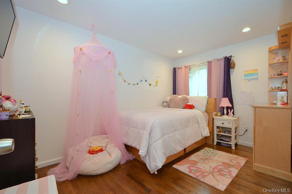 608 Amsterdam Avenue, East Patchogue, NY 11772