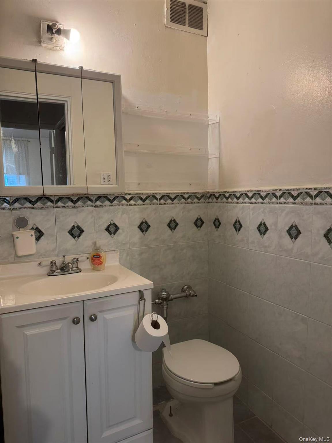 92-29 Lamont Avenue # 2K, Elmhurst, NY 11373