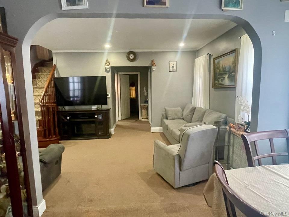 21438 112th Road, Queens Village, NY 11429