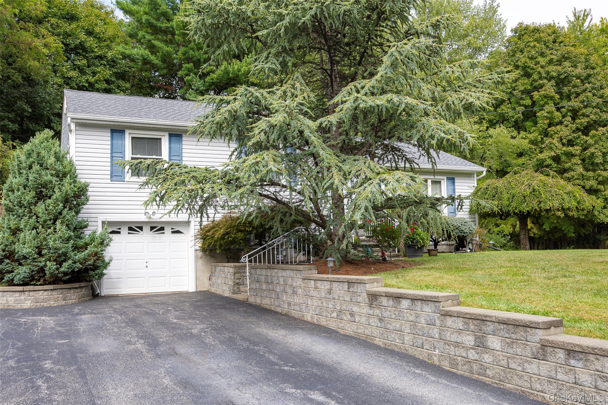 26 Hampton Road, Poughkeepsie, NY 12603