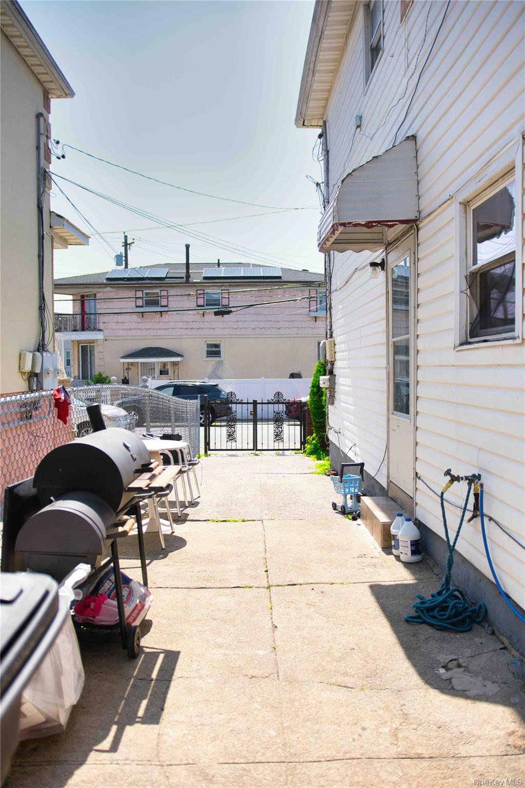 2810 Brookhaven Avenue, Far Rockaway, NY 11691