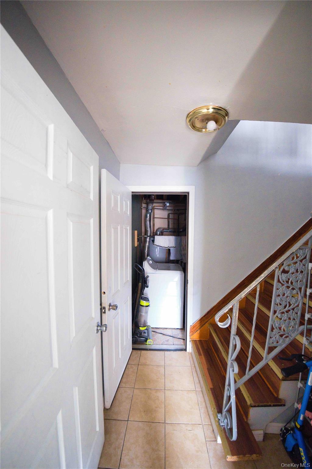 2810 Brookhaven Avenue, Far Rockaway, NY 11691