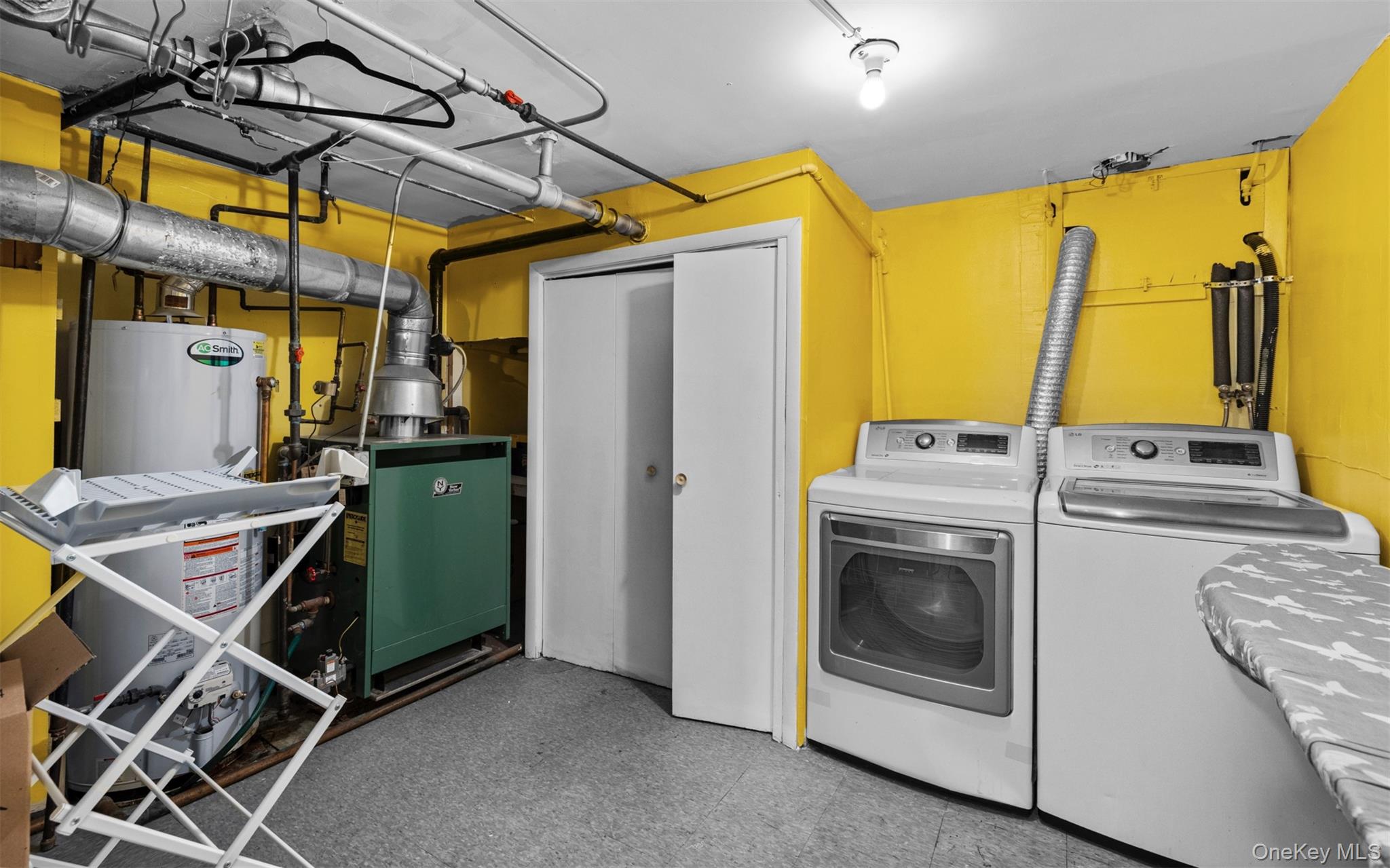 4 Malverne Avenue, Malverne, NY 11565