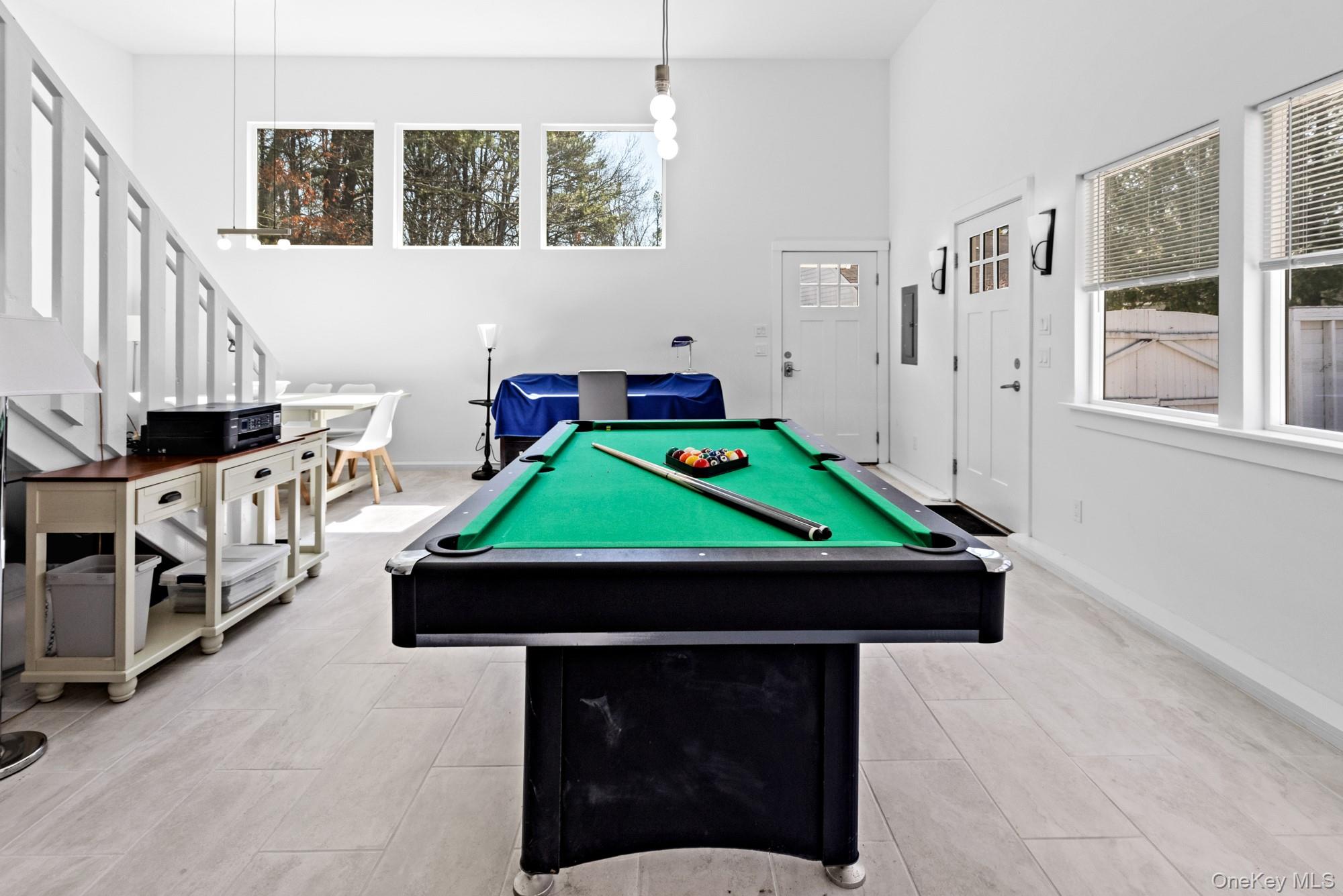 4 Evelyn Court, Westhampton, NY 11978