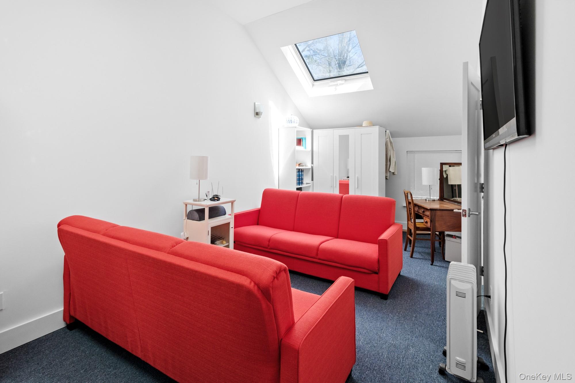 4 Evelyn Court, Westhampton, NY 11978