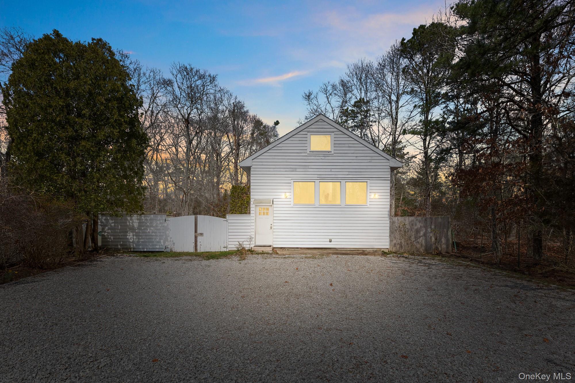 4 Evelyn Court, Westhampton, NY 11978