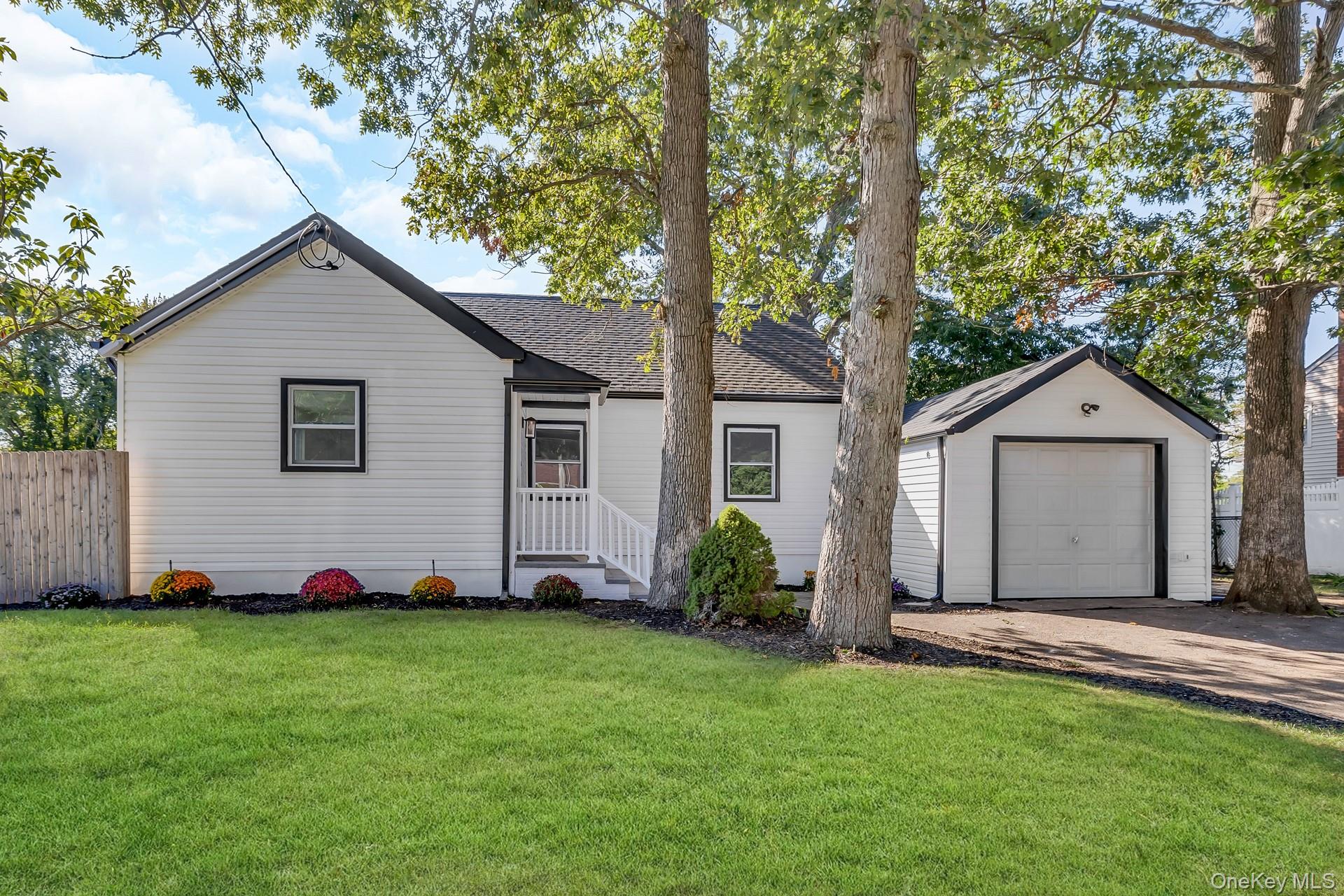 46 N Ocean Avenue, Islip, NY 11751