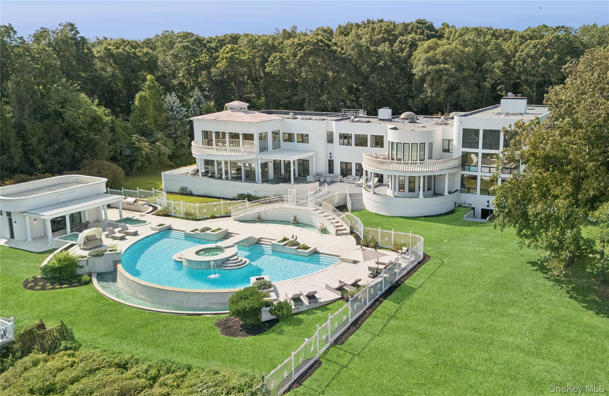 1 Osprey Court, Belle Terre, NY 11777