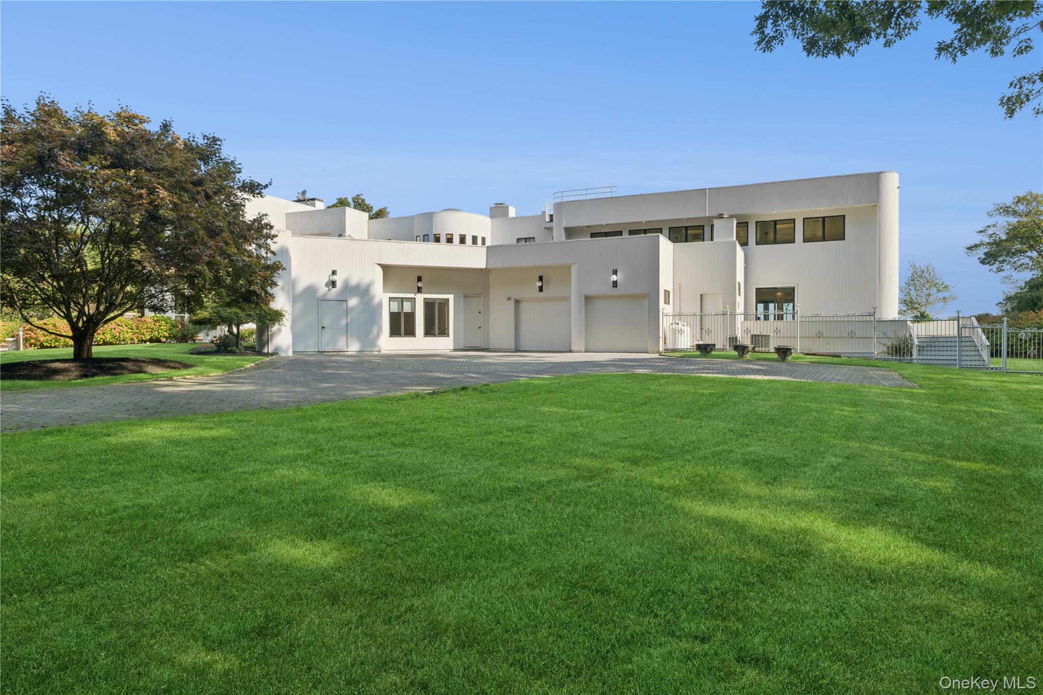 1 Osprey Court, Belle Terre, NY 11777