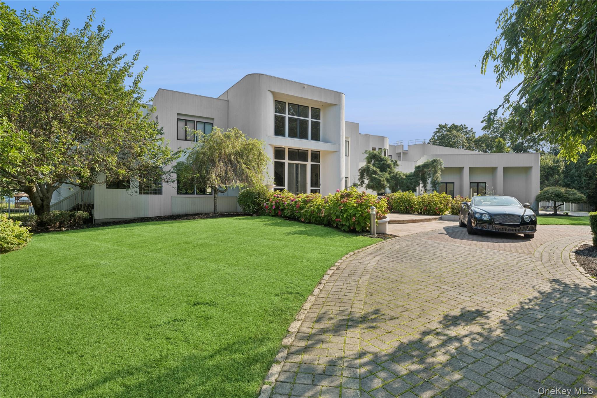 1 Osprey Court, Belle Terre, NY 11777