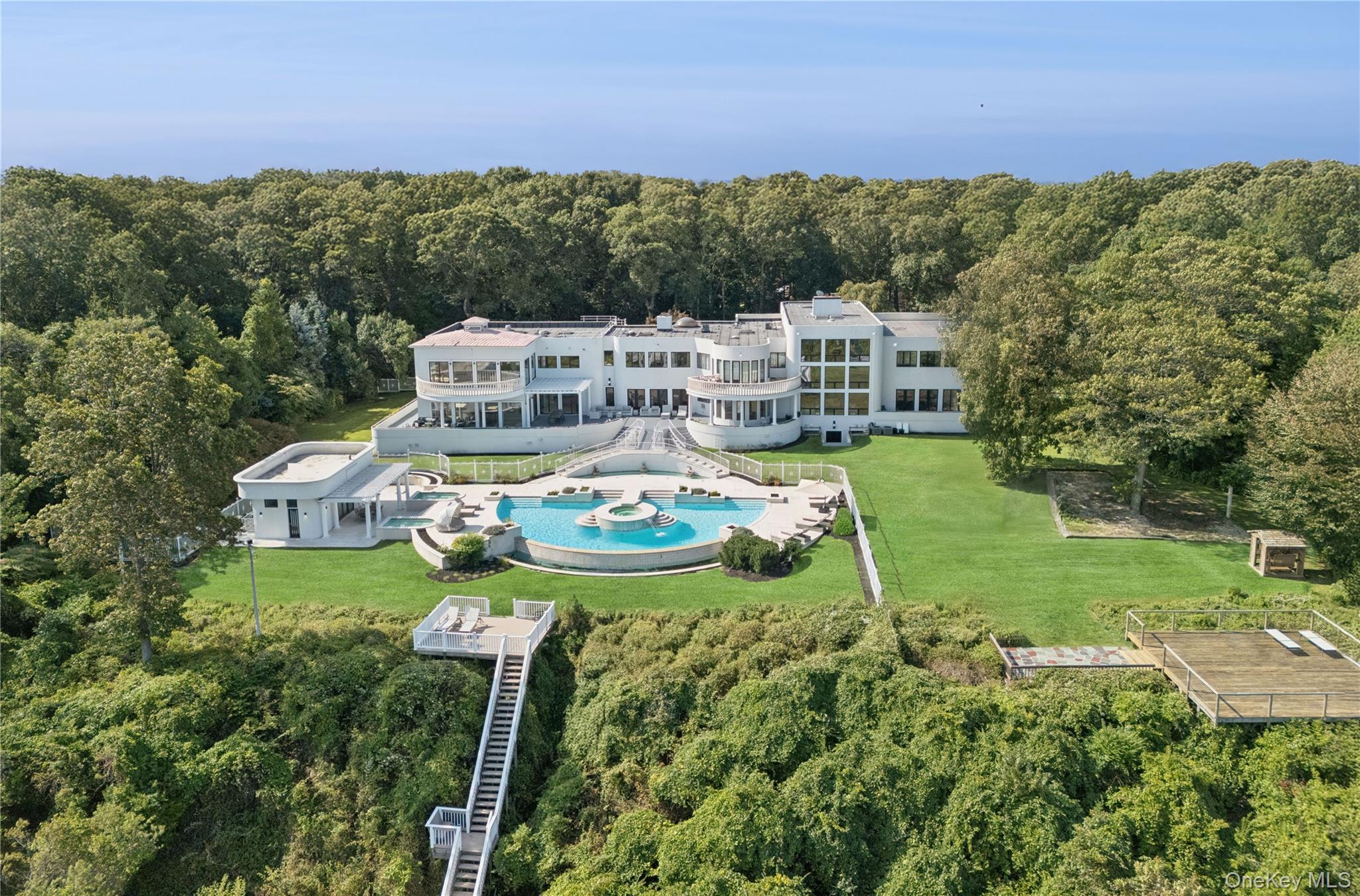 1 Osprey Court, Belle Terre, NY 11777