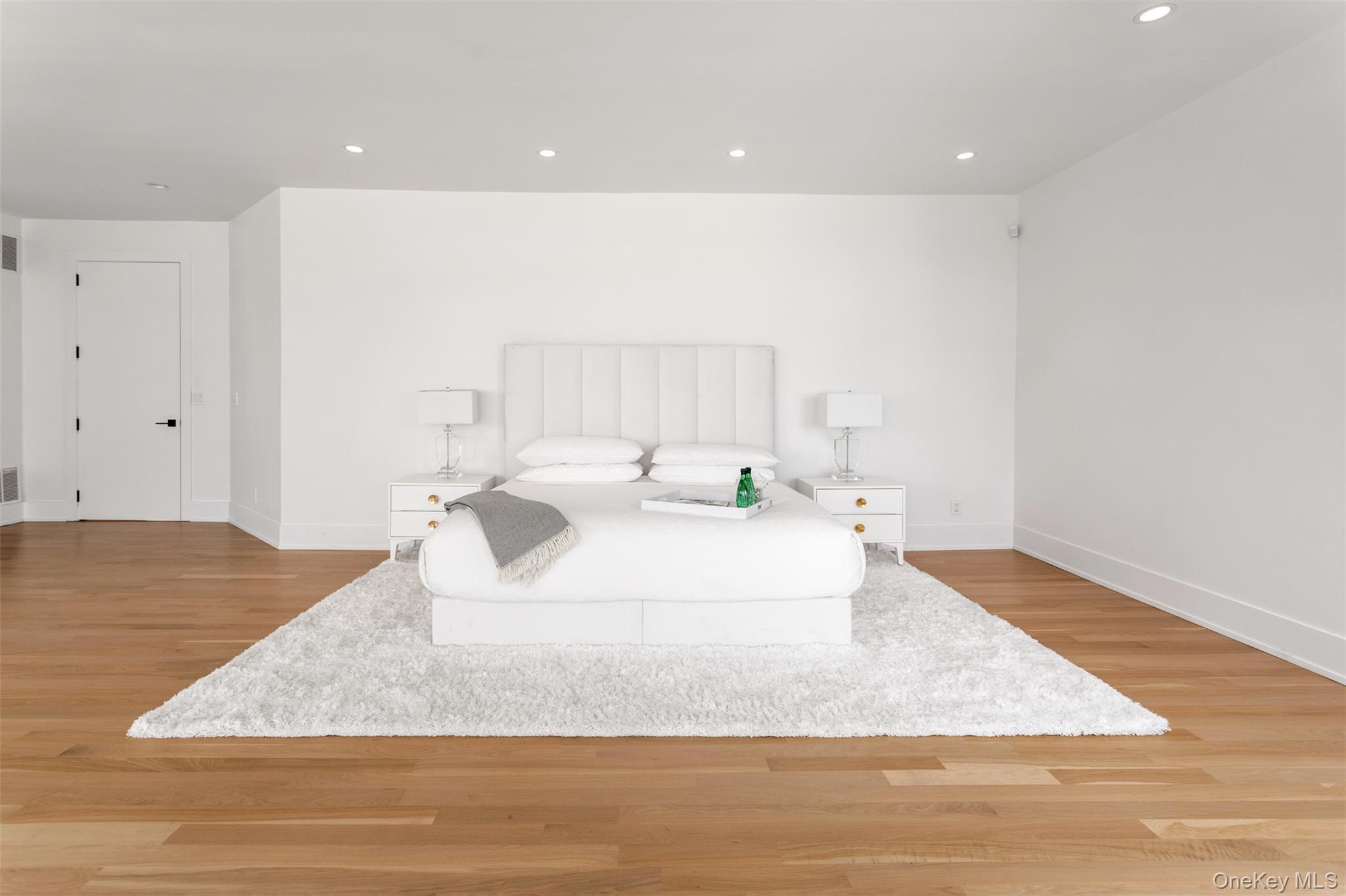 1 Osprey Court, Belle Terre, NY 11777