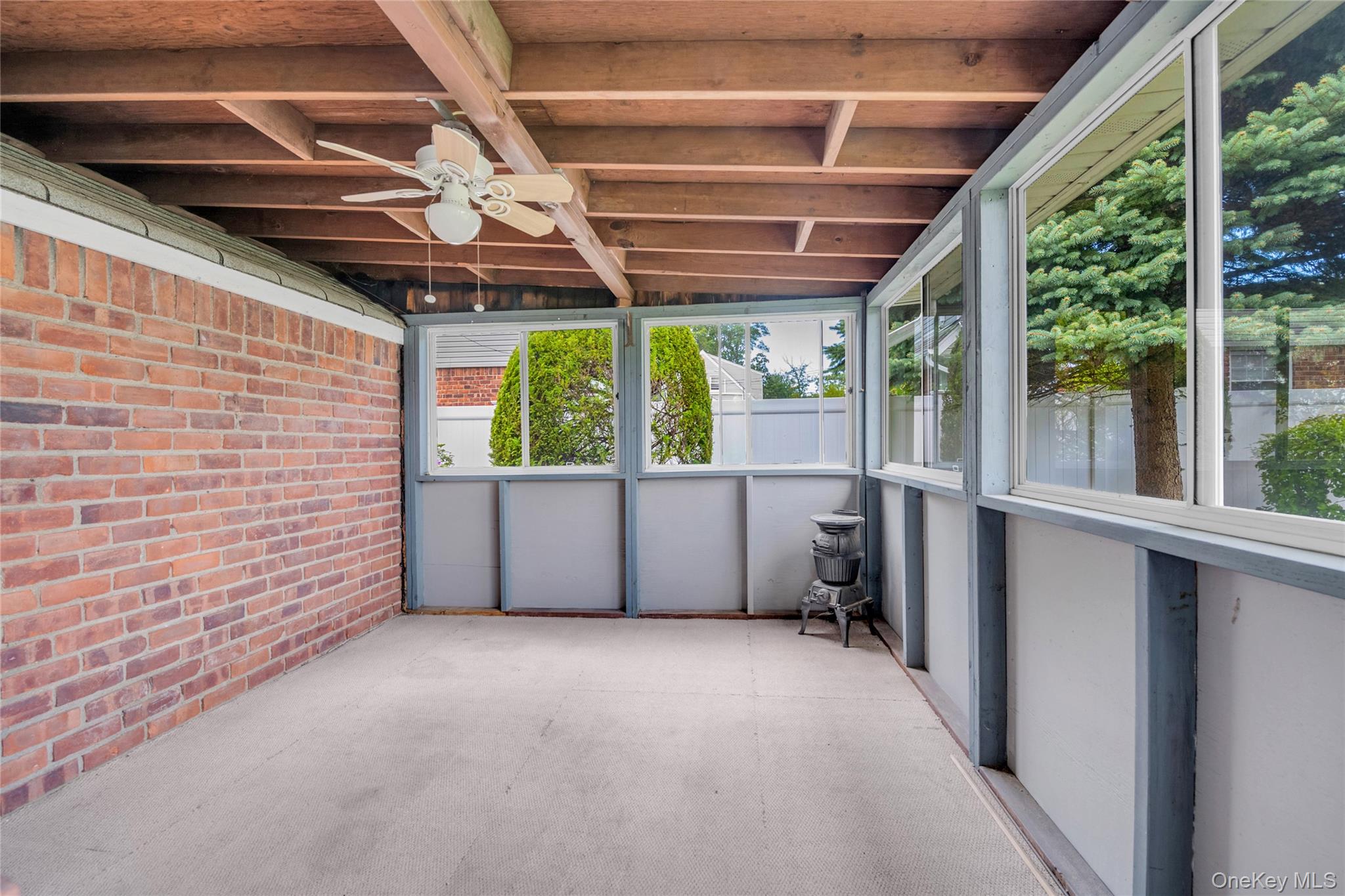 21 Farragut Road, Old Bethpage, NY 11804