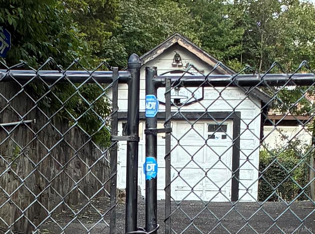 118 Devoe Avenue, Yonkers, NY 10705