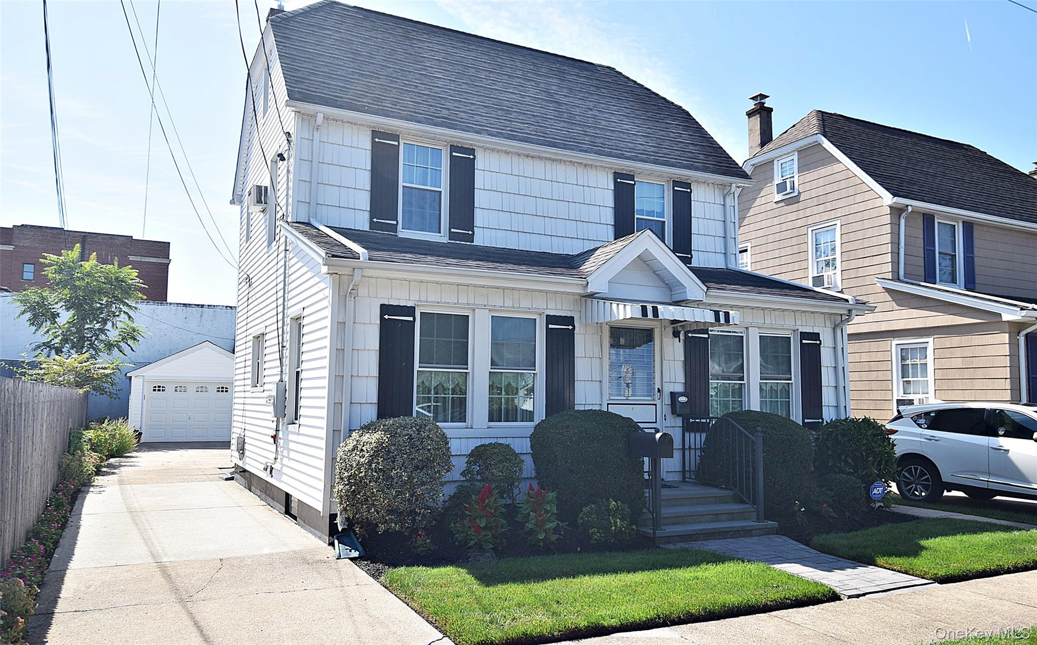 12 Hawthorne Street, Williston Park, NY 11596