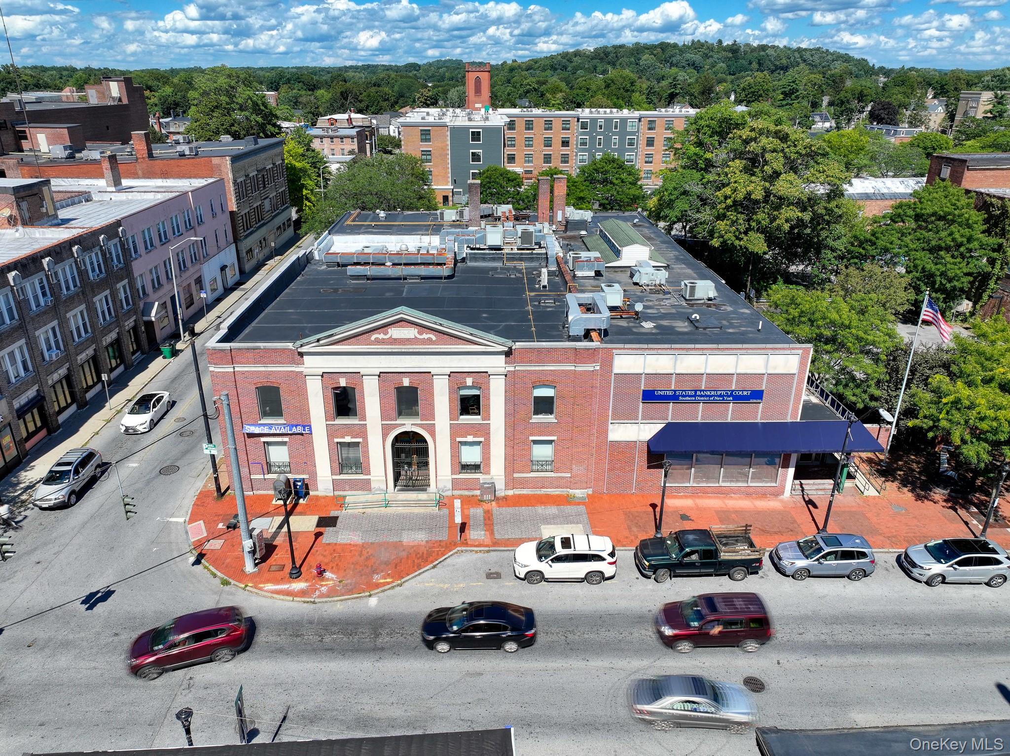 347 Main Street, Poughkeepsie, NY 12601