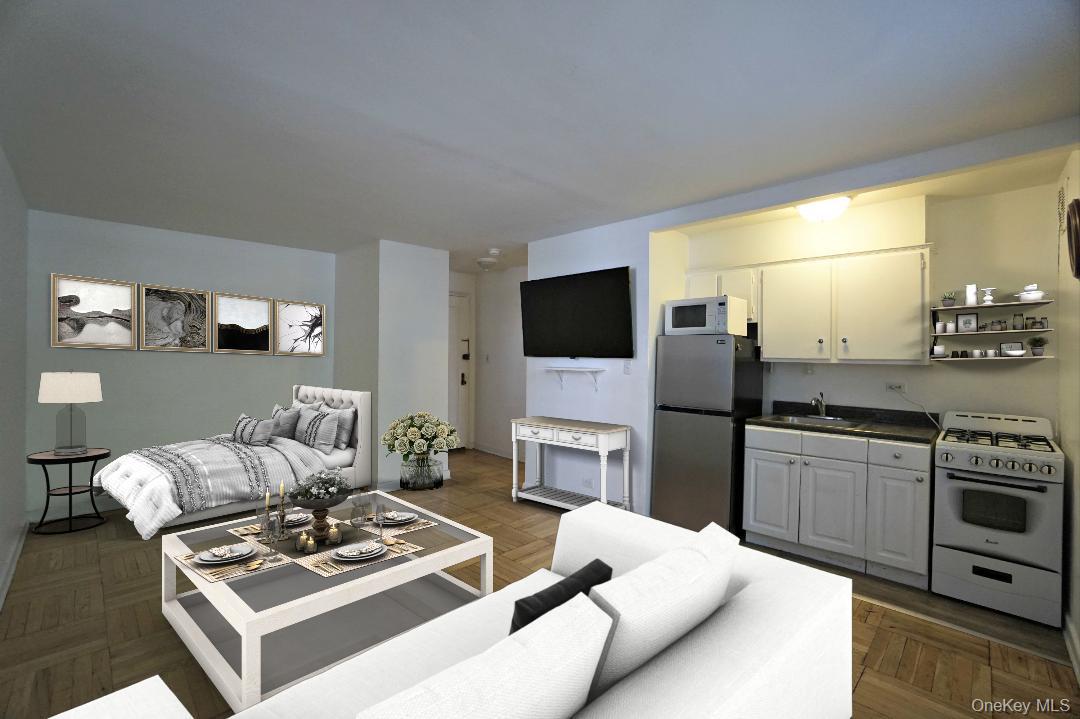 7281 113th Street # 2B, Forest Hills, NY 11375