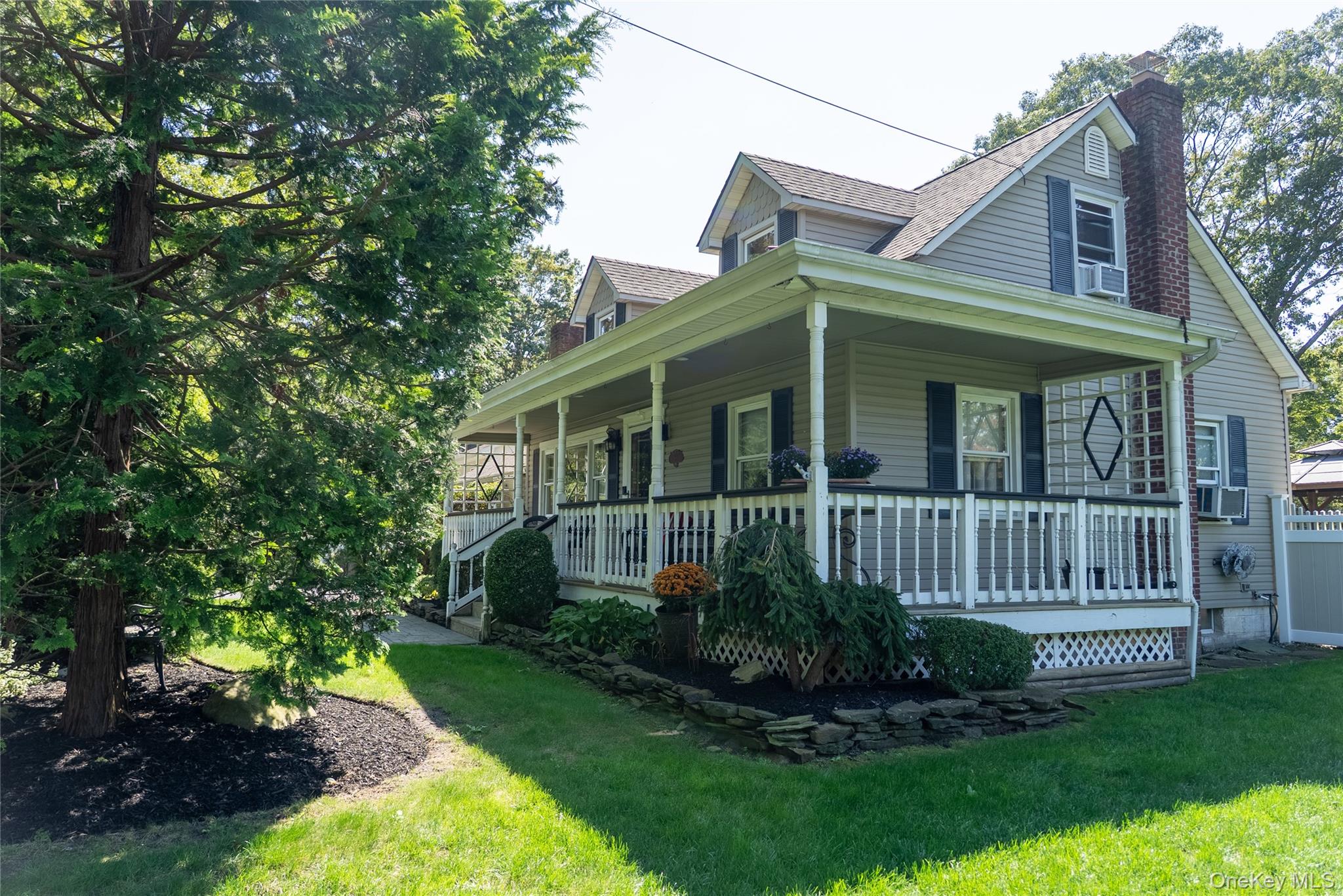 80 Heston Road, Shirley, NY 11967