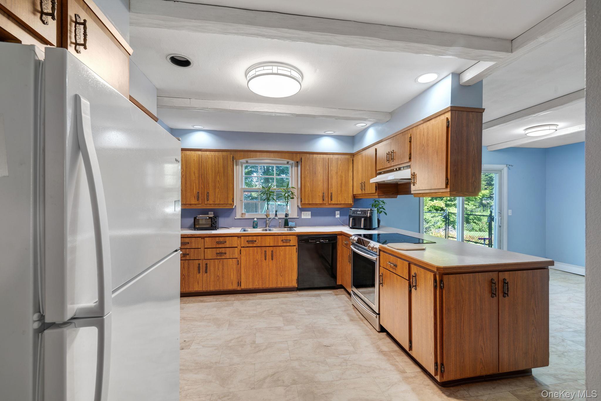 47 Timberline Drive, Poughkeepsie, NY 12603