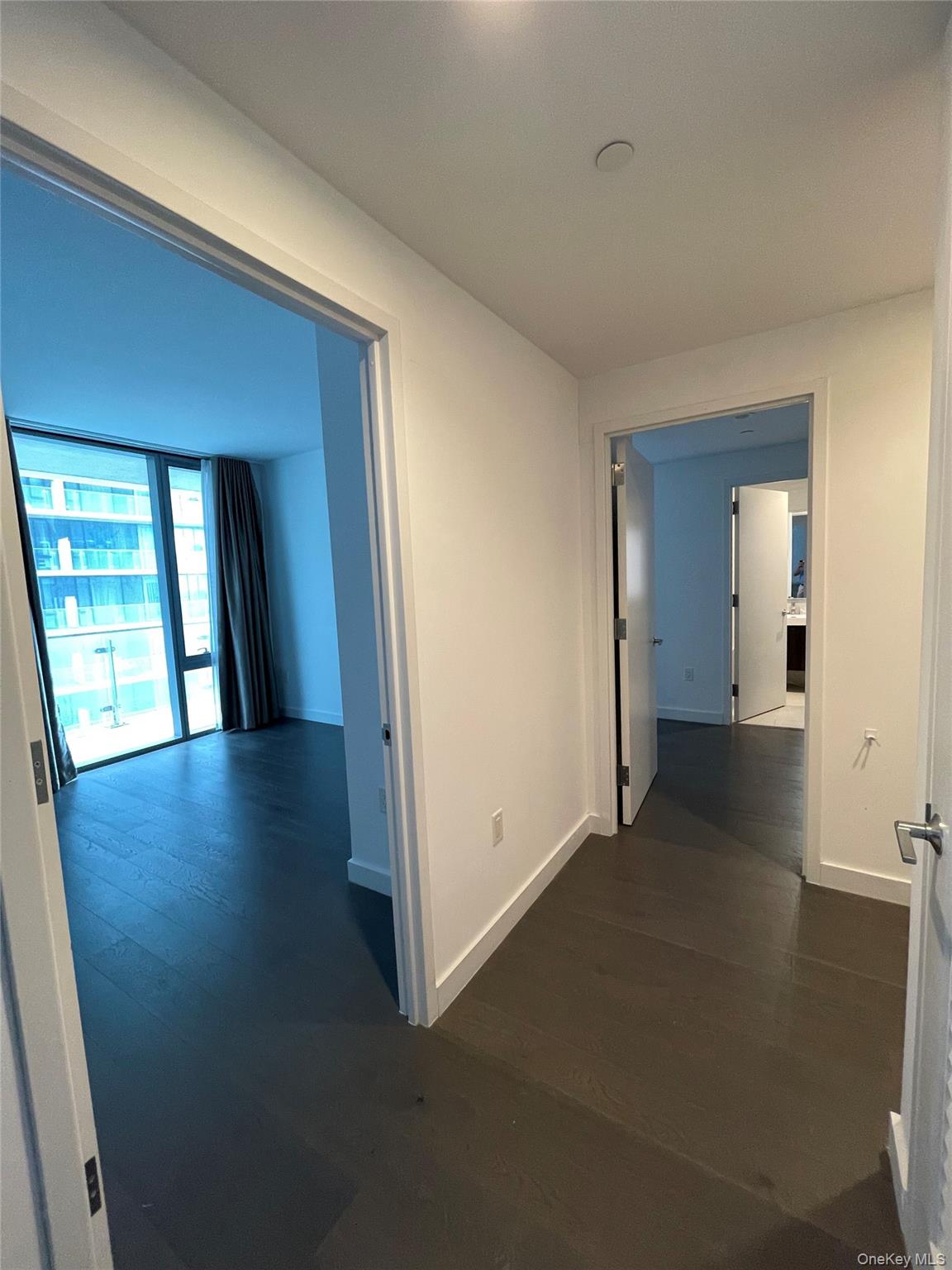 131-05 40th Road # 15M, Flushing, NY 11354