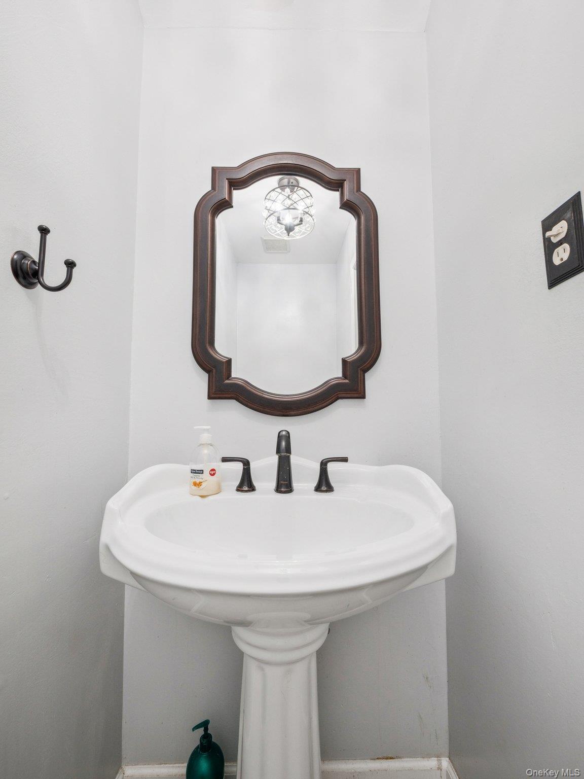 203 Springmeadow Drive # B, Holbrook, NY 11741