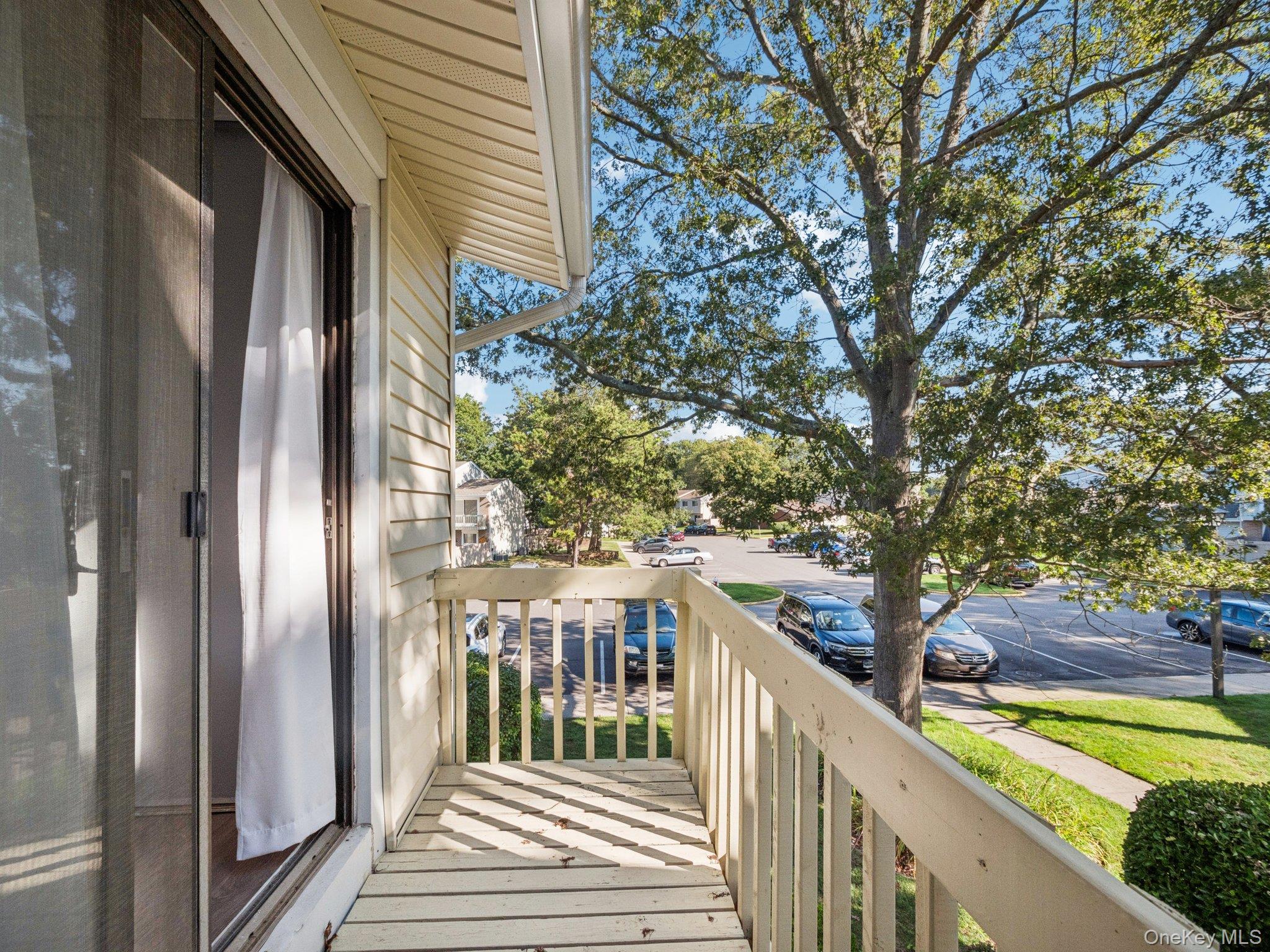 203 Springmeadow Drive # B, Holbrook, NY 11741