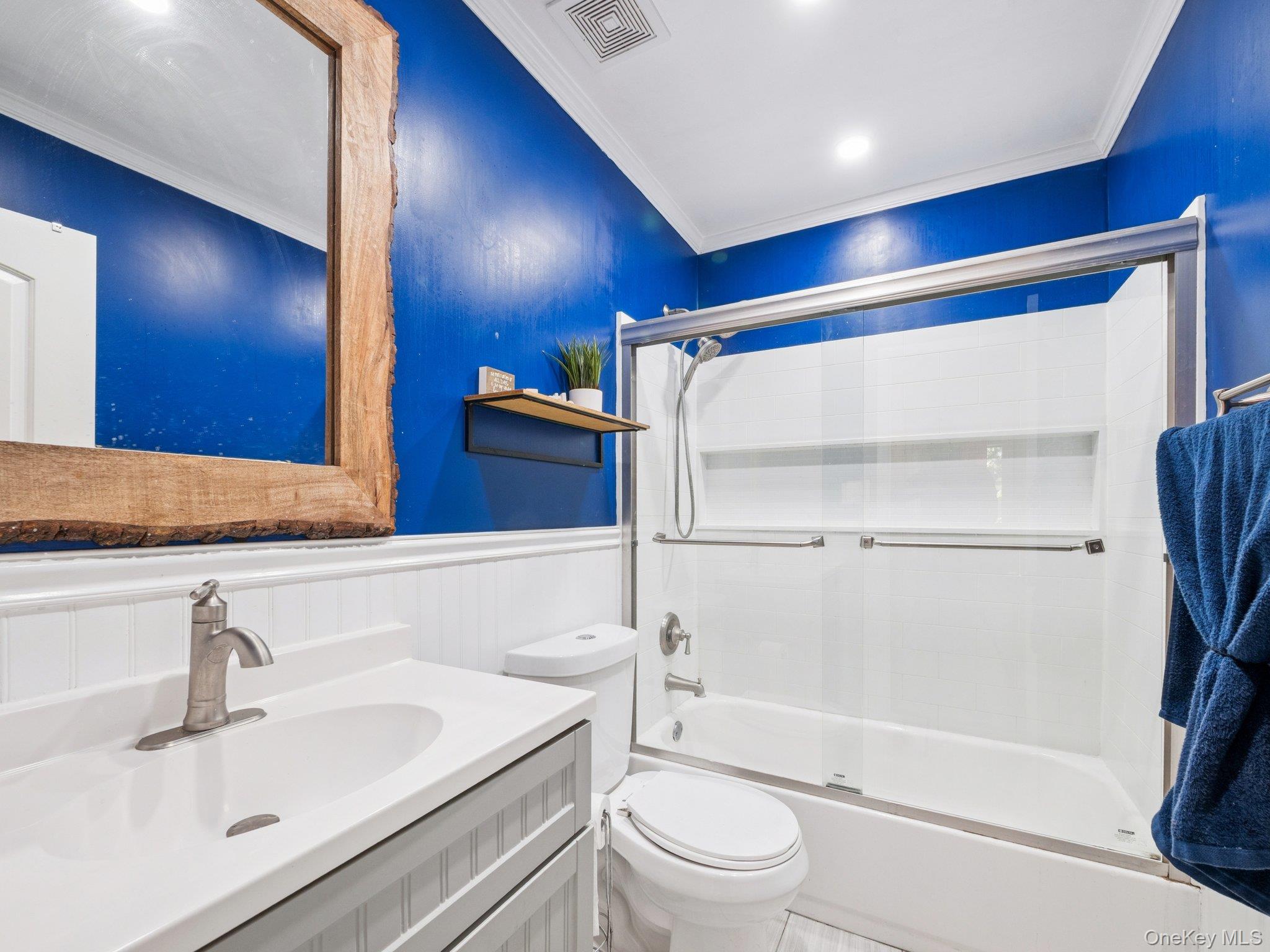 203 Springmeadow Drive # B, Holbrook, NY 11741