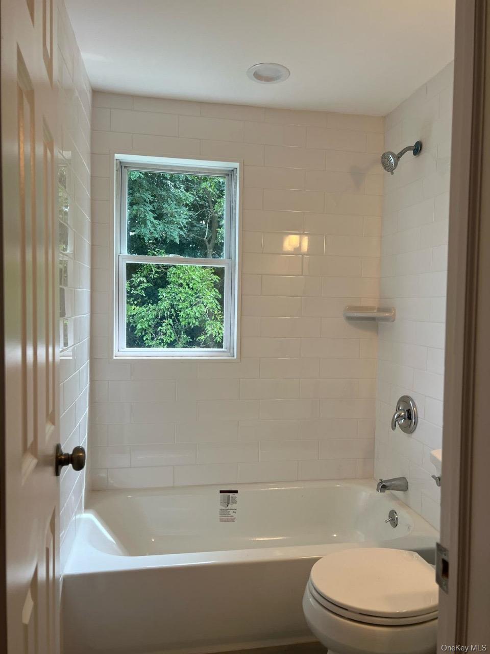 43 Lakewood Avenue, Lake Ronkonkoma, NY 11779