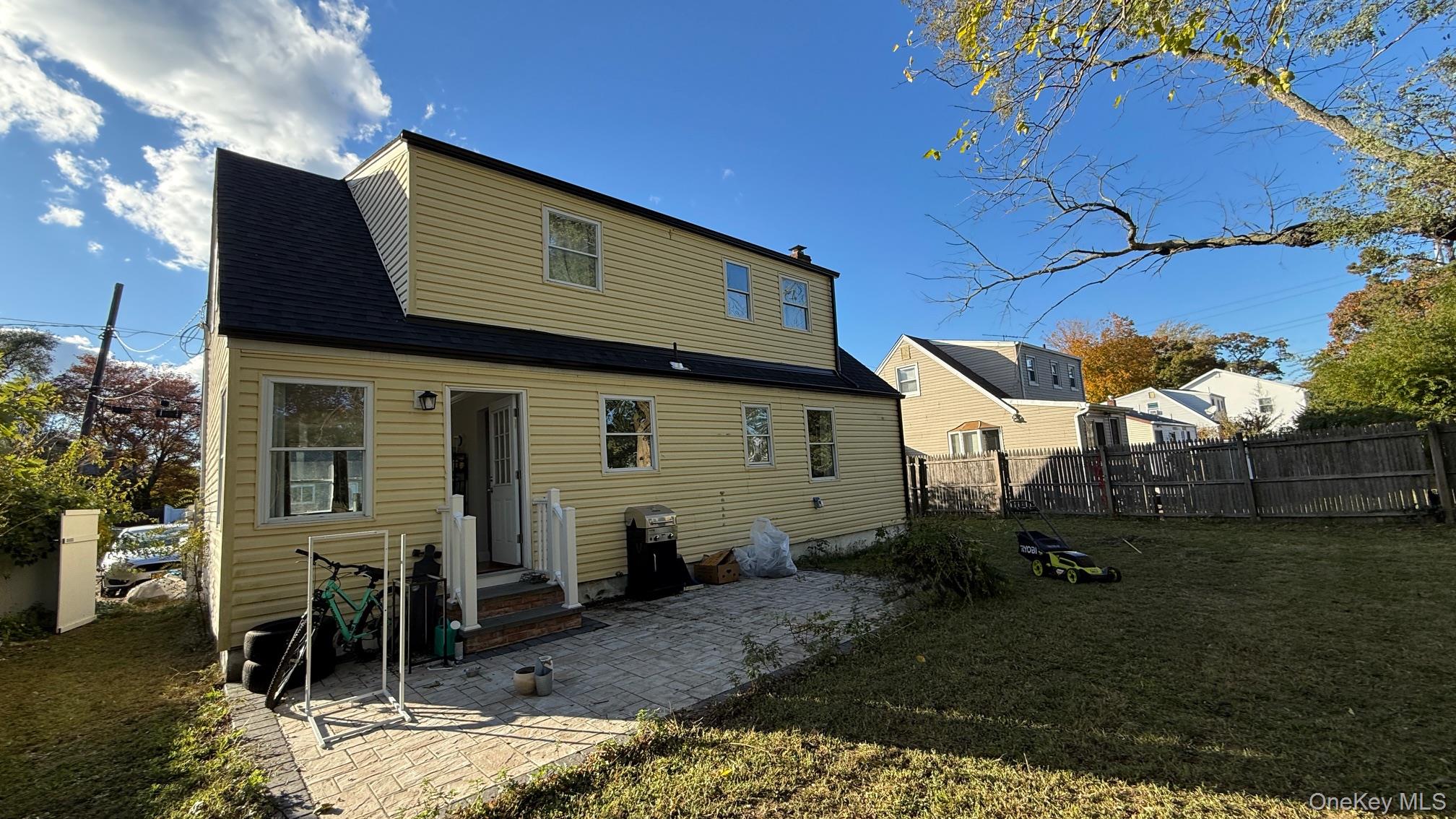 43 Lakewood Avenue, Lake Ronkonkoma, NY 11779