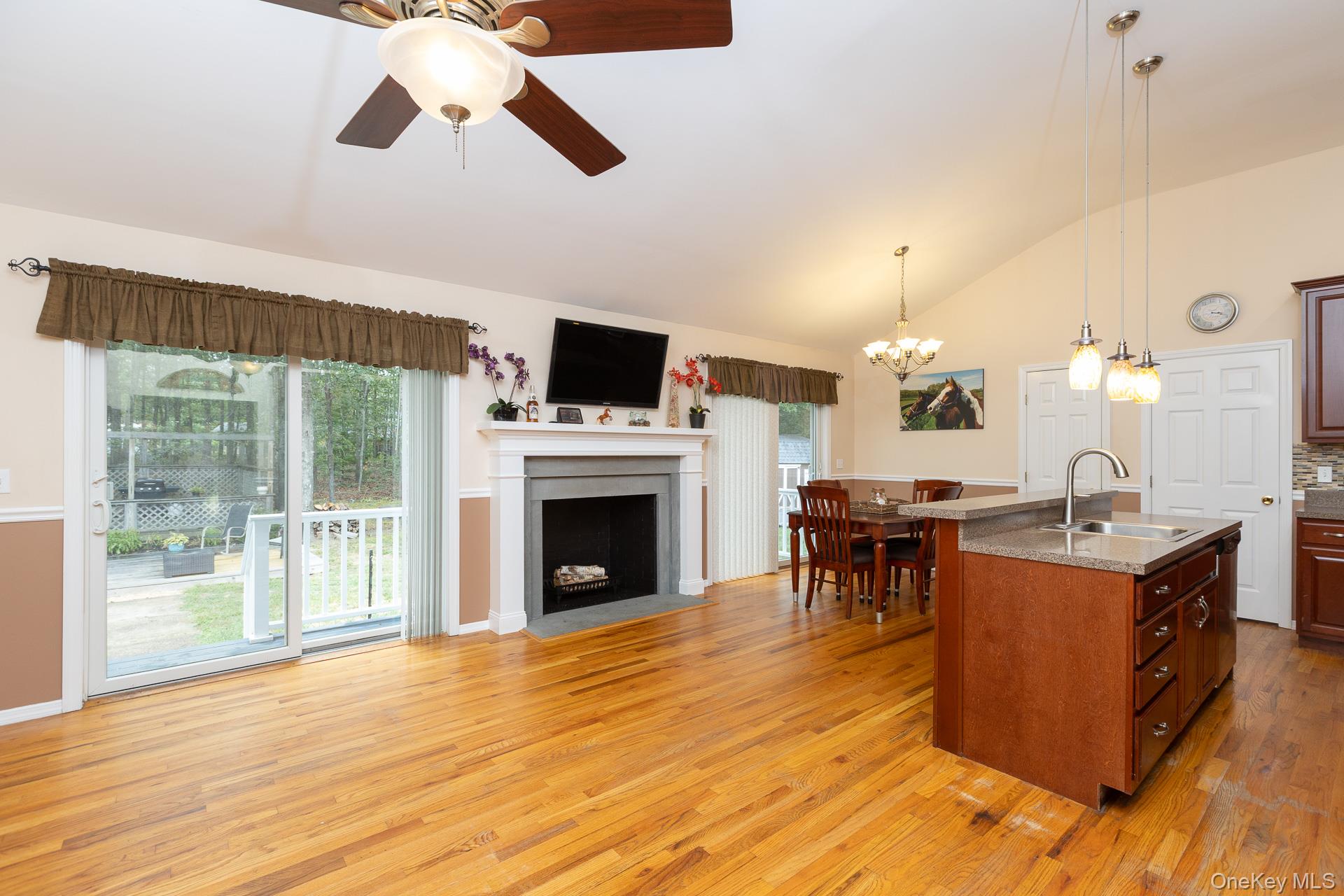 168 Brookfield Avenue, Center Moriches, NY 11934