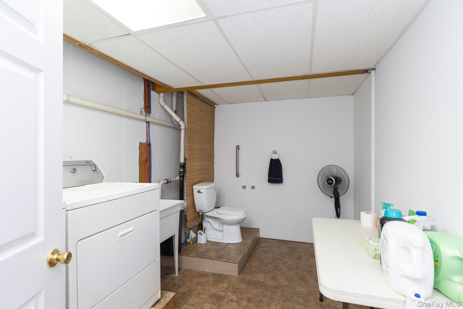 168 Brookfield Avenue, Center Moriches, NY 11934