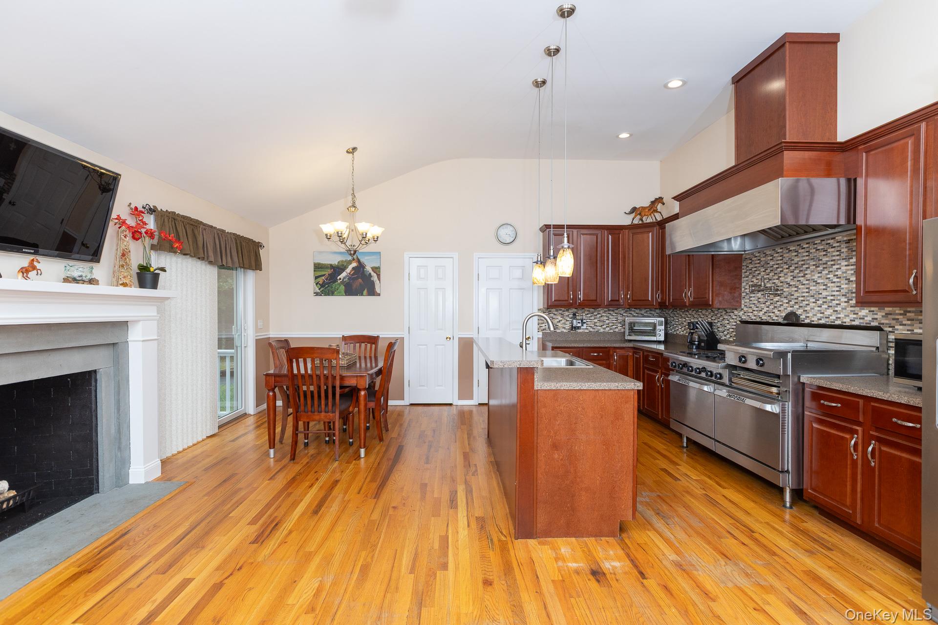 168 Brookfield Avenue, Center Moriches, NY 11934